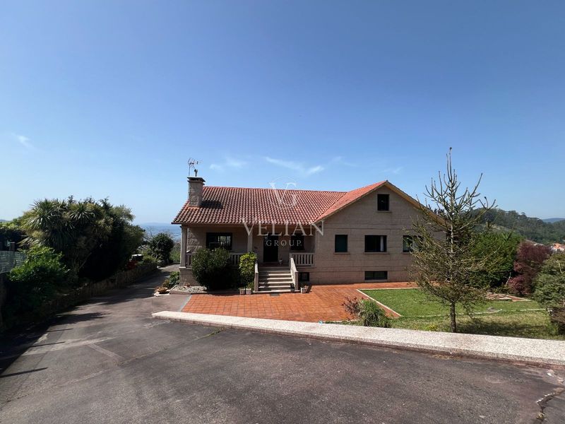 Chalet Independiente en venta Marin, Pontevedra. Ref: 2935. Velian Group