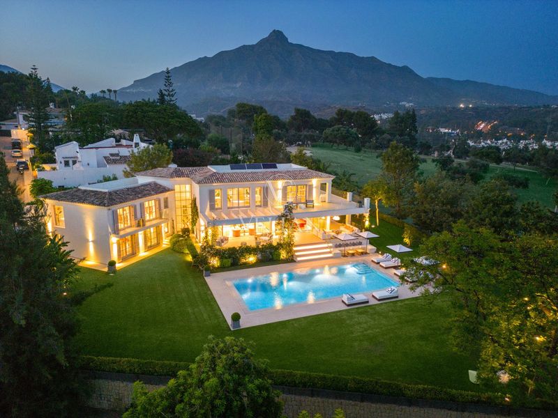 Chalet Independiente en venta Marbella, Málaga. Ref: 3002. Velian Group
