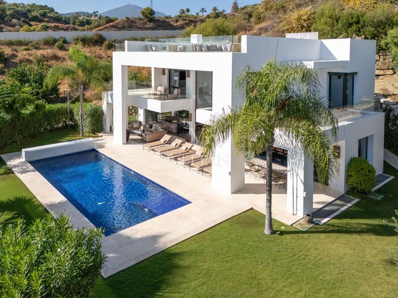 Chalet Independiente en venta Marbella, Málaga. Ref: 3025. Velian Group