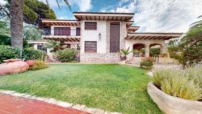 Chalet Independiente en venta Alicante/Alacant, Alicante. Ref: 3044. Velian Group