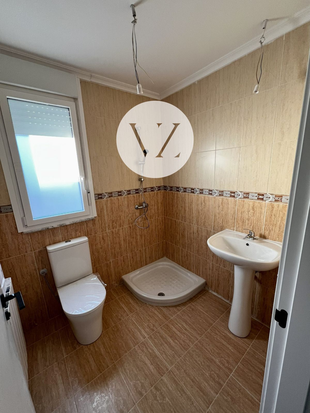 BAÑO - ¡PROMOCIÓN FANTÁSTICOS PISOS EN NUEVO NAHARROS!