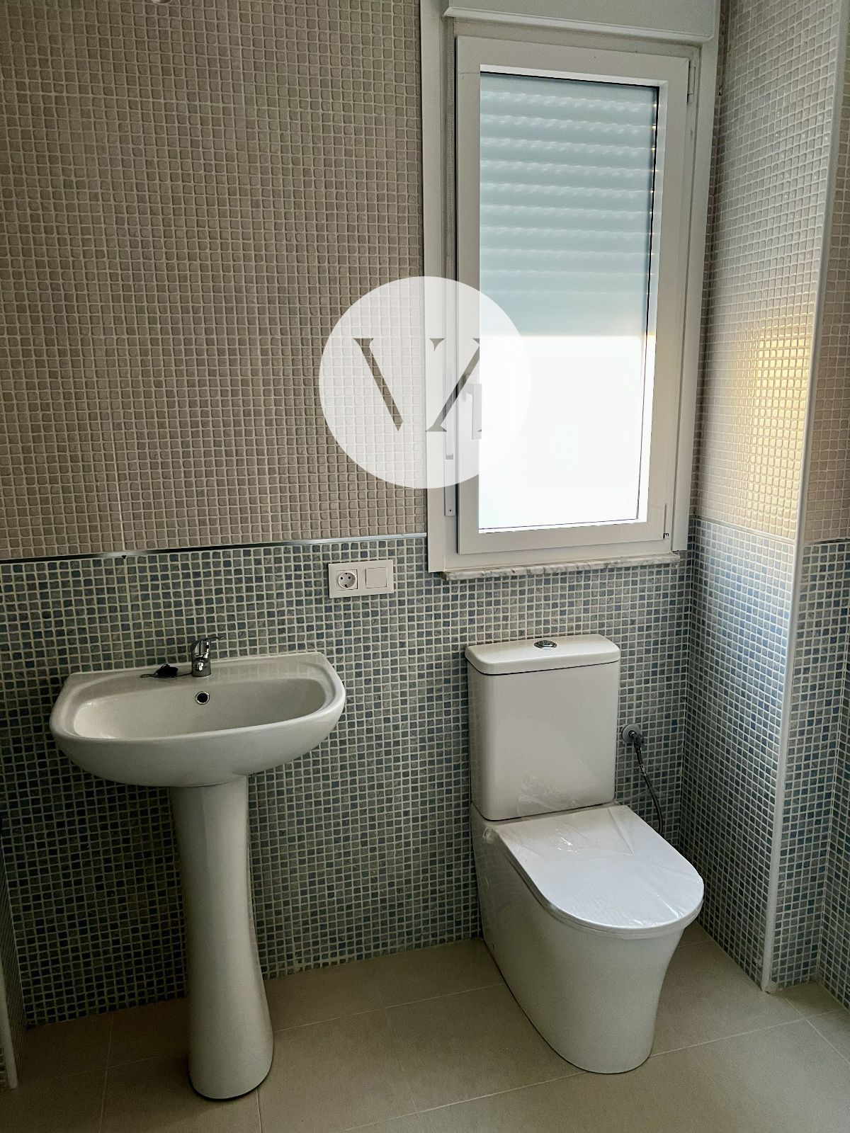 BAÑO - ¡PROMOCIÓN FANTÁSTICOS PISOS EN NUEVO NAHARROS!