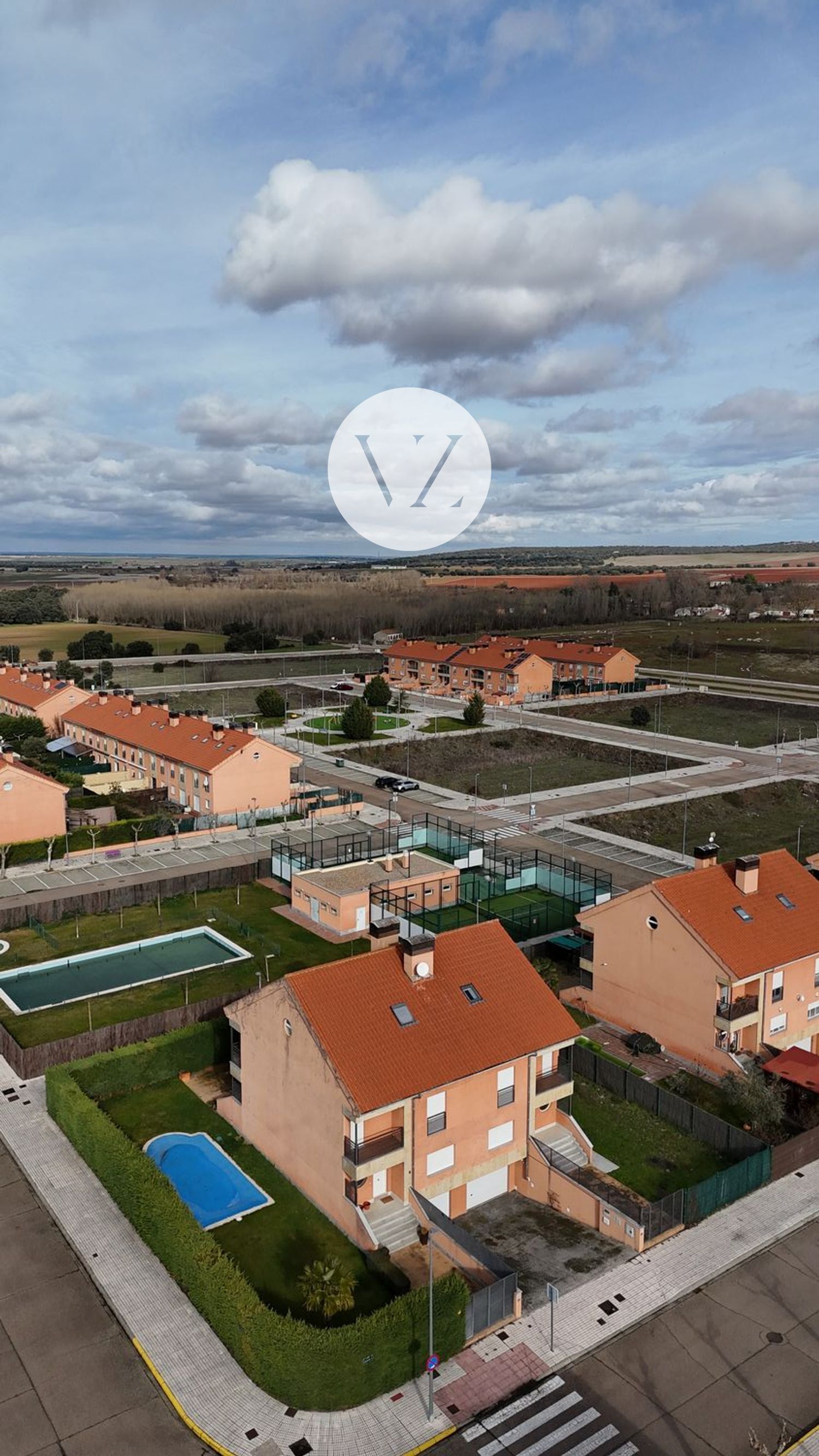 VISTAS - ¡PROMOCIÓN DE VIVIENDAS UNIFAMILIARES EN EL CAMPO DE GOLF DE LA VALMUZA!