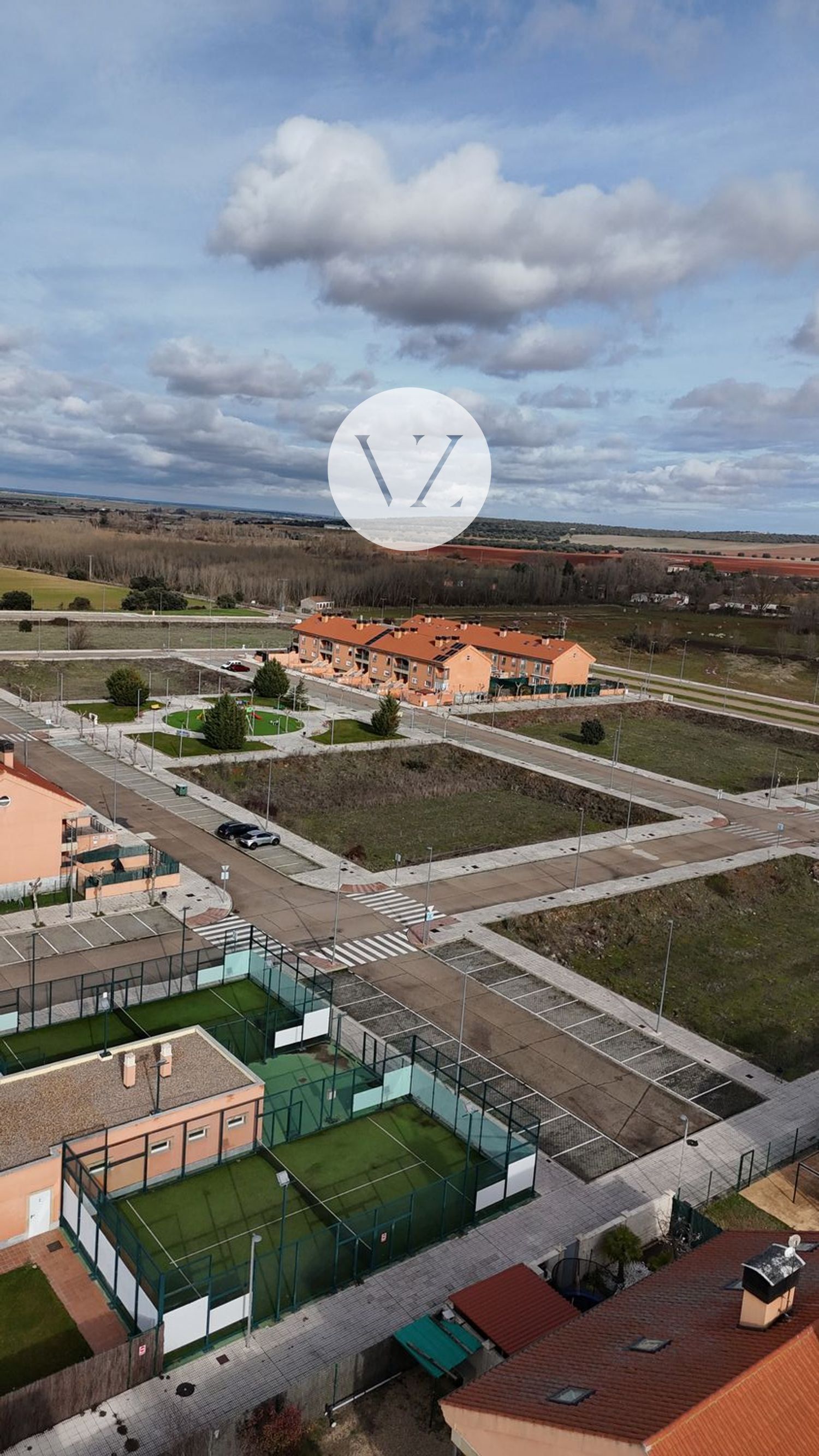 VISTAS - ¡PROMOCIÓN DE VIVIENDAS UNIFAMILIARES EN EL CAMPO DE GOLF DE LA VALMUZA!