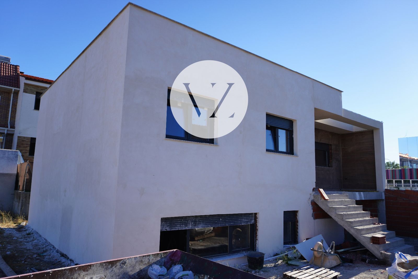 FACHADA DELANTERA - CHALET INDEPENDIENTE EN VILLARES DE LA REINA