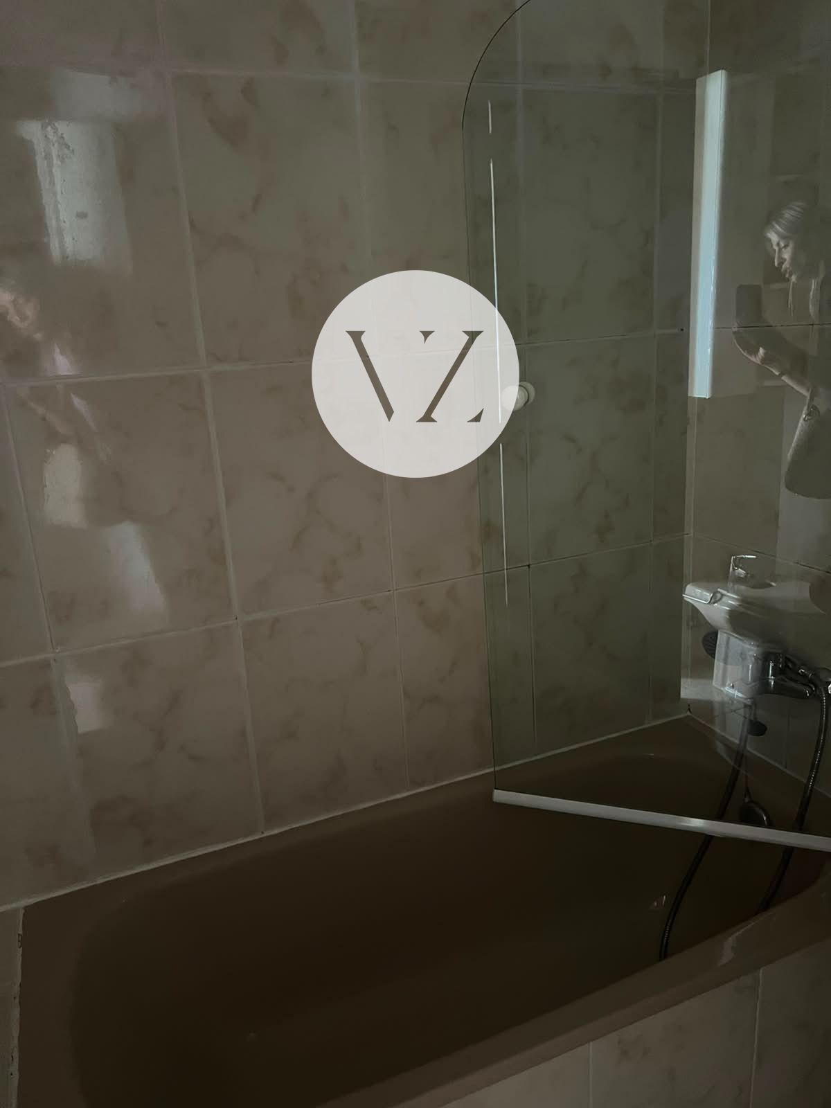 BAÑO - ¡PISO EN VENTA CON GARAJE INCLUIDO Y EXCELENTE UBICACIÓN EN SALAMANCA!