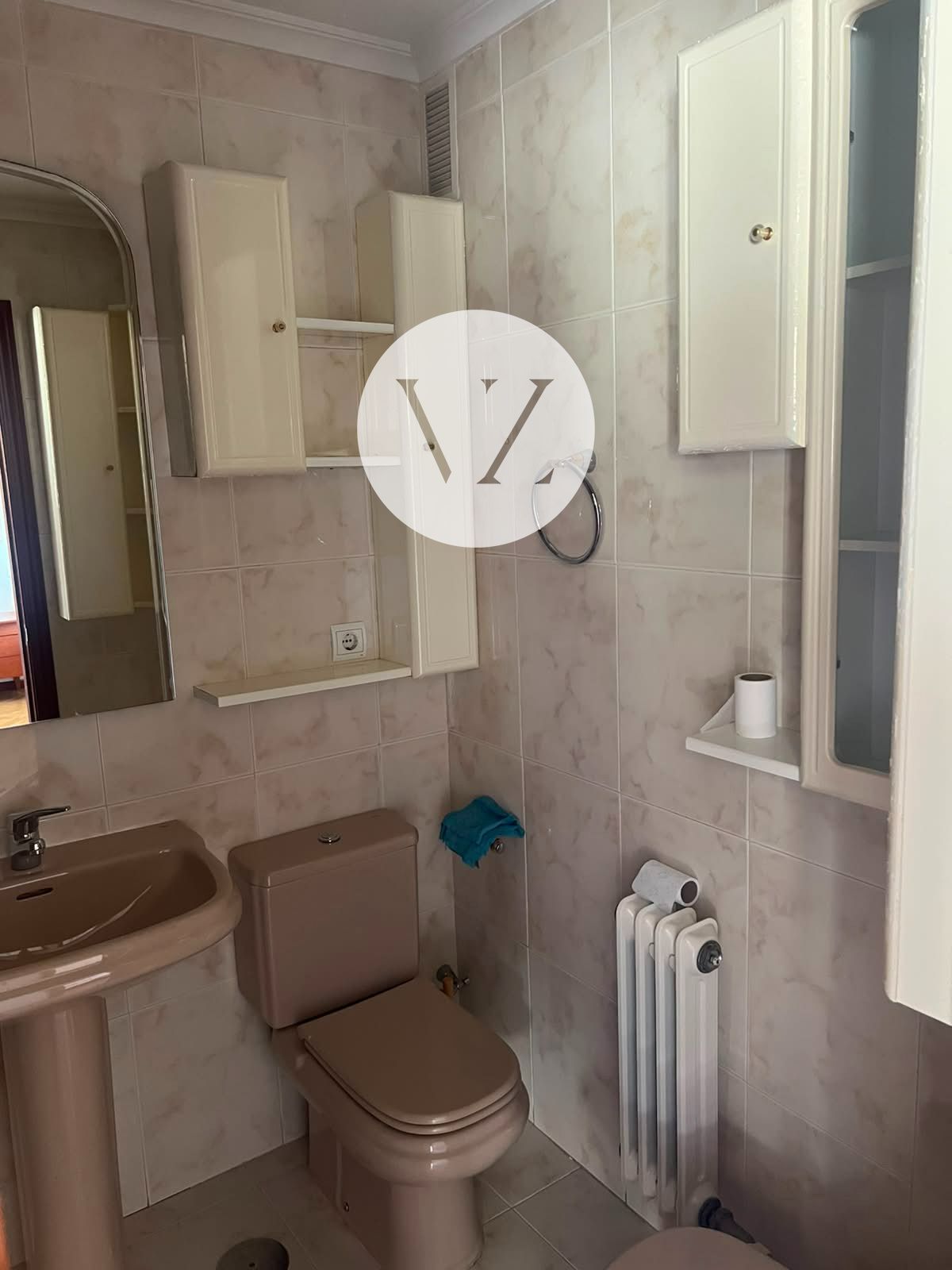 BAÑO - ¡PISO EN VENTA CON GARAJE INCLUIDO Y EXCELENTE UBICACIÓN EN SALAMANCA!