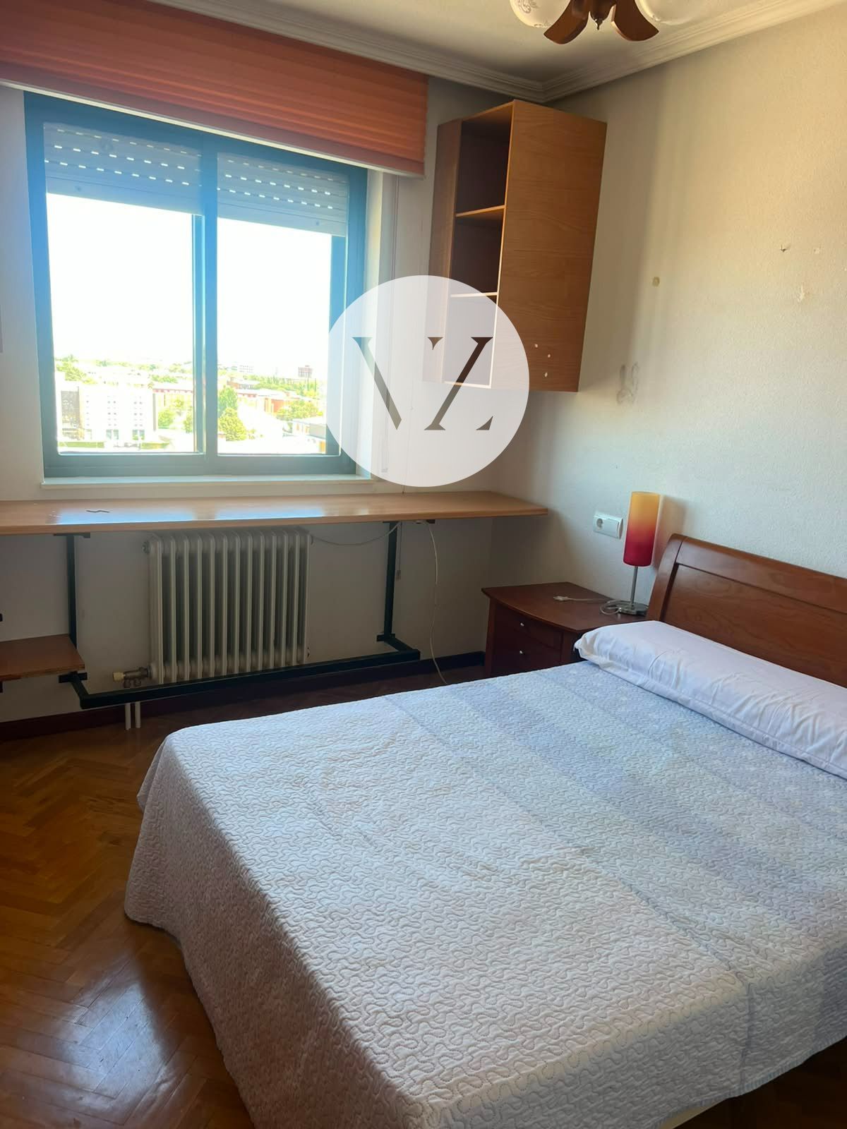 DORMITORIO - ¡PISO EN VENTA CON GARAJE INCLUIDO Y EXCELENTE UBICACIÓN EN SALAMANCA!