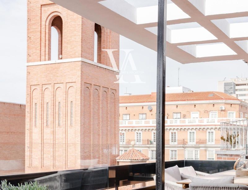 Attique en vente Madrid. Ref: 1576. Vendre&Archeter Inmobiliaria