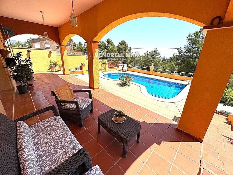 Chalet Independiente en venta La Bisbal del Penedes, Tarragona. Ref: 1806. Fincas Vendrell Mar