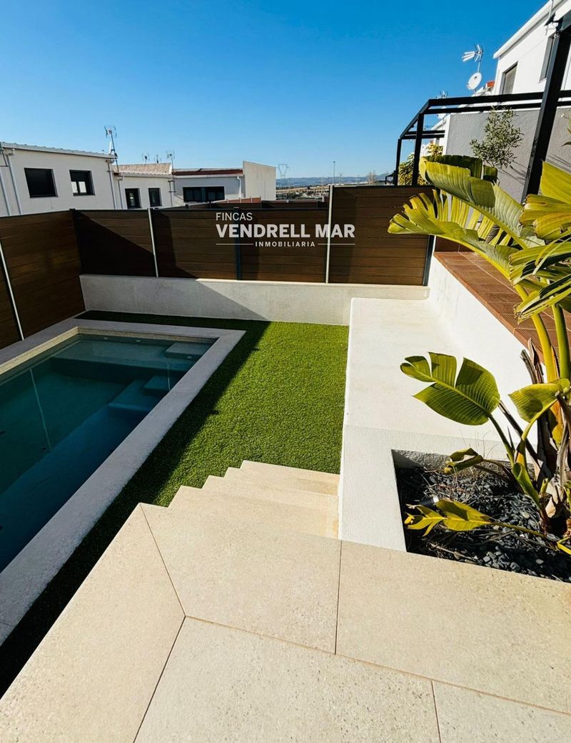 Adosado en venta Castellet I La Gornal, Barcelona. Ref: 2091. Fincas Vendrell Mar