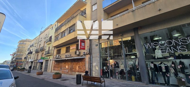 Edificio Singular en venta El Vendrell, Tarragona. Ref: 1403. Verónica Lopera