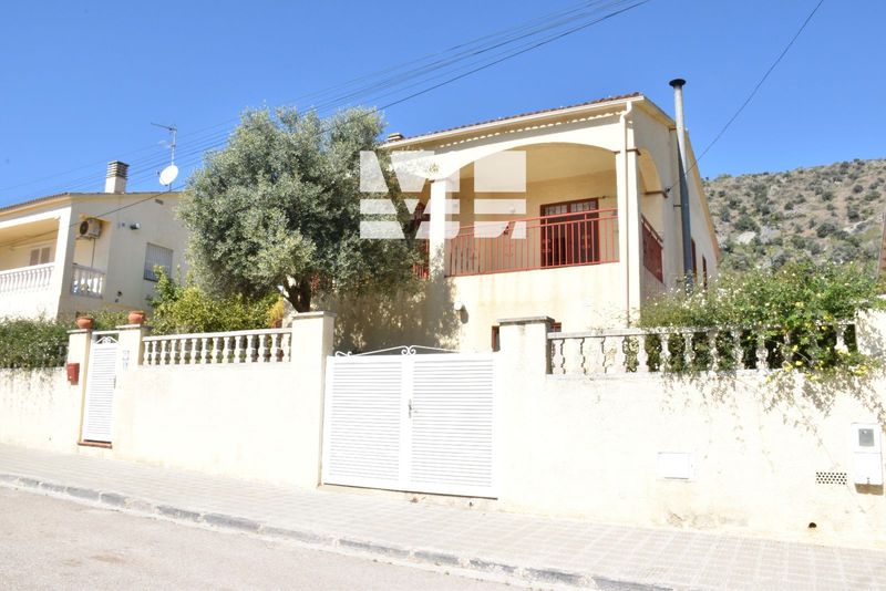 Chalet Independiente en venta El Vendrell, Tarragona. Ref: 1486. Verónica Lopera