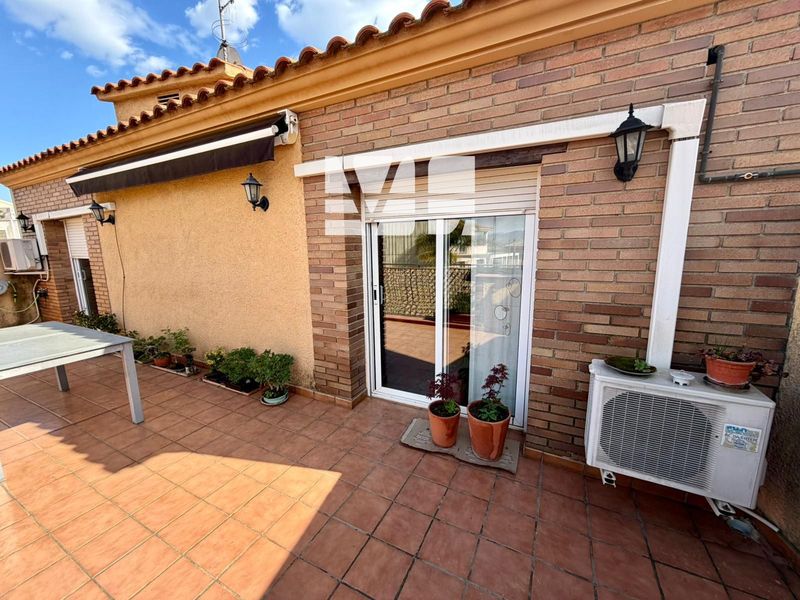 Ático en venta Castellet I La Gornal, Barcelona. Ref: 1493. Verónica Lopera