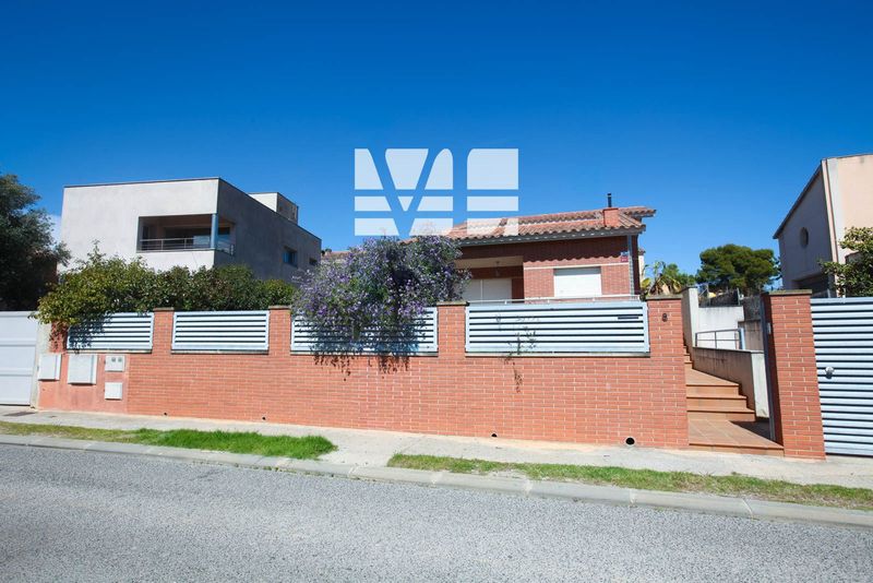 Chalet Independiente en venta Calafell, Tarragona. Ref: 1495. Verónica Lopera