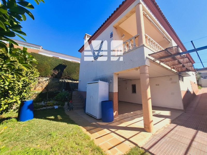 Chalet Independiente en venta Segur De Calafell, Tarragona. Ref: 1506. Verónica Lopera