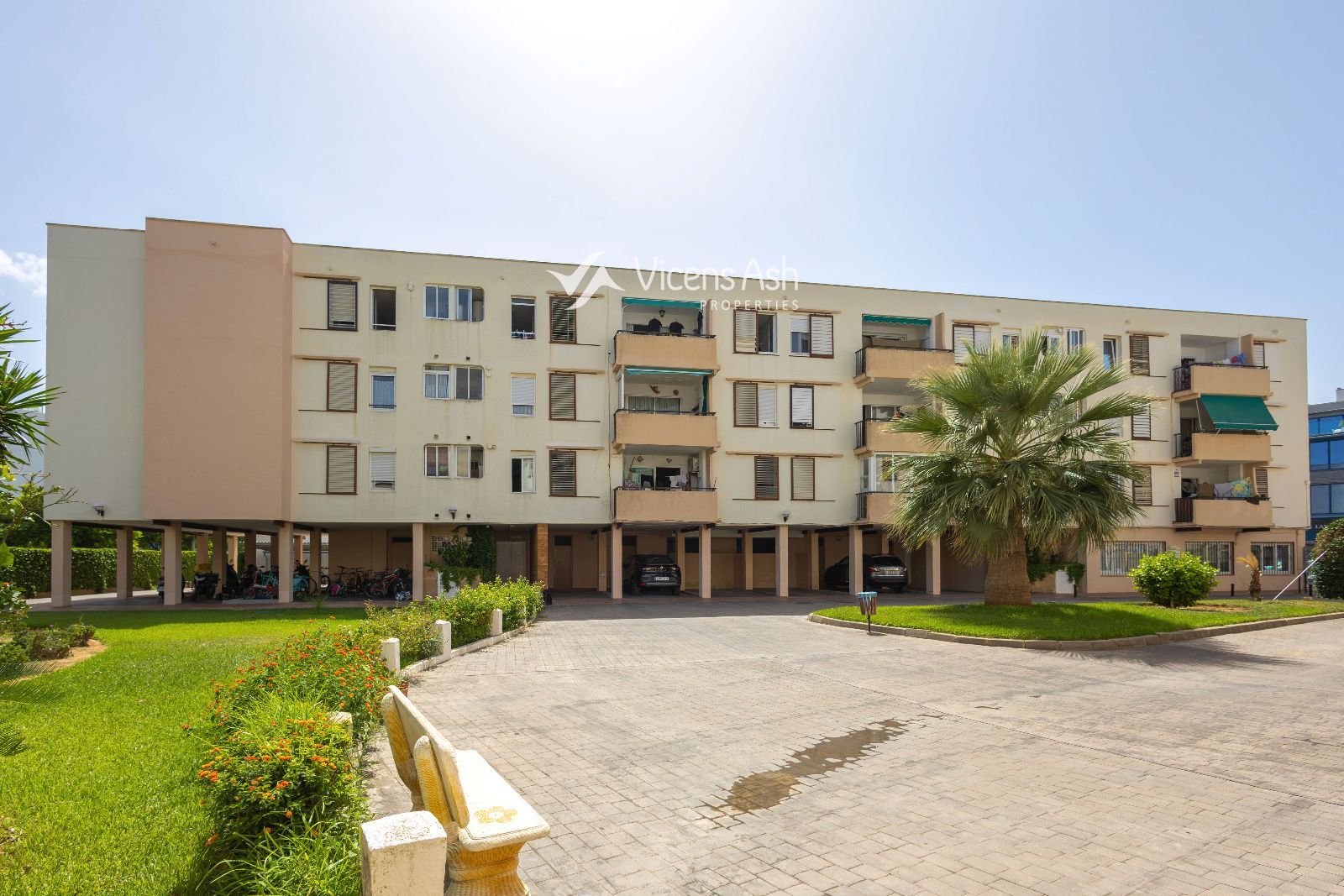Apartamento en Venta en Jávea: 3 Dormitorios a un Paso de la Playa del Arenal - Foto 1