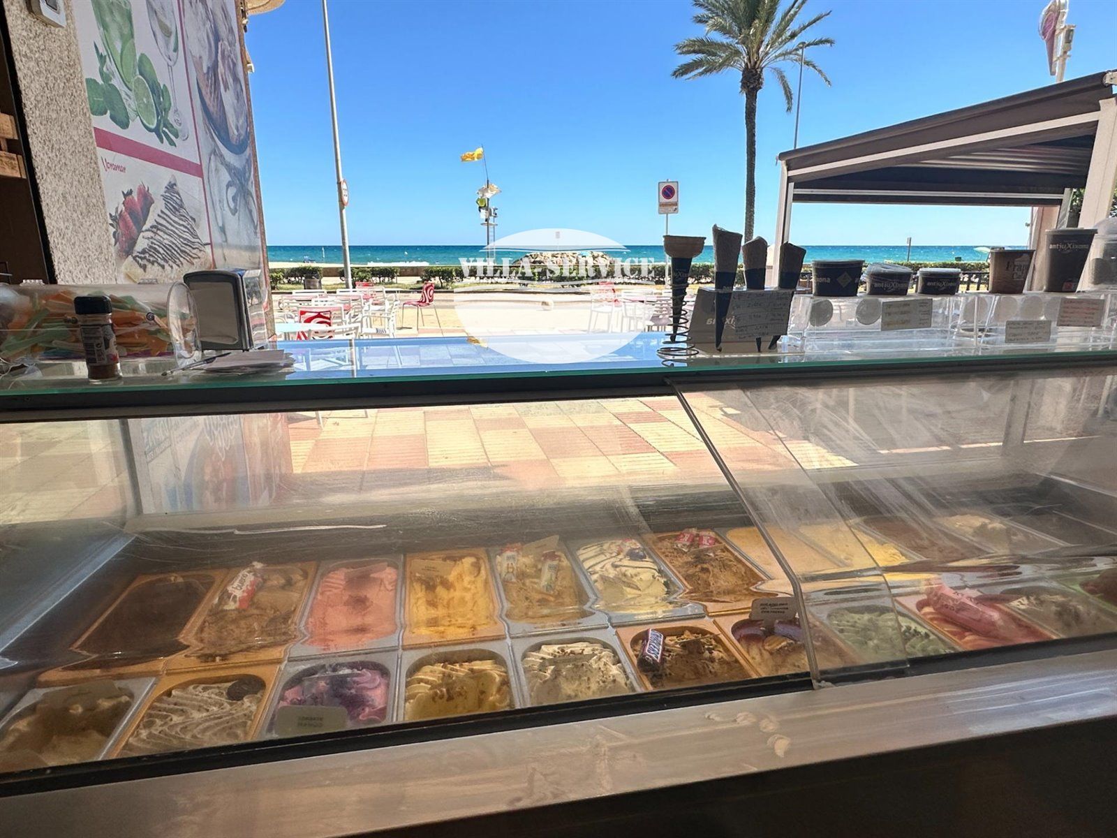 image ¡Gran oportunidad! 🌟 Local comercial en Cunit en el Passeig Marítim 2