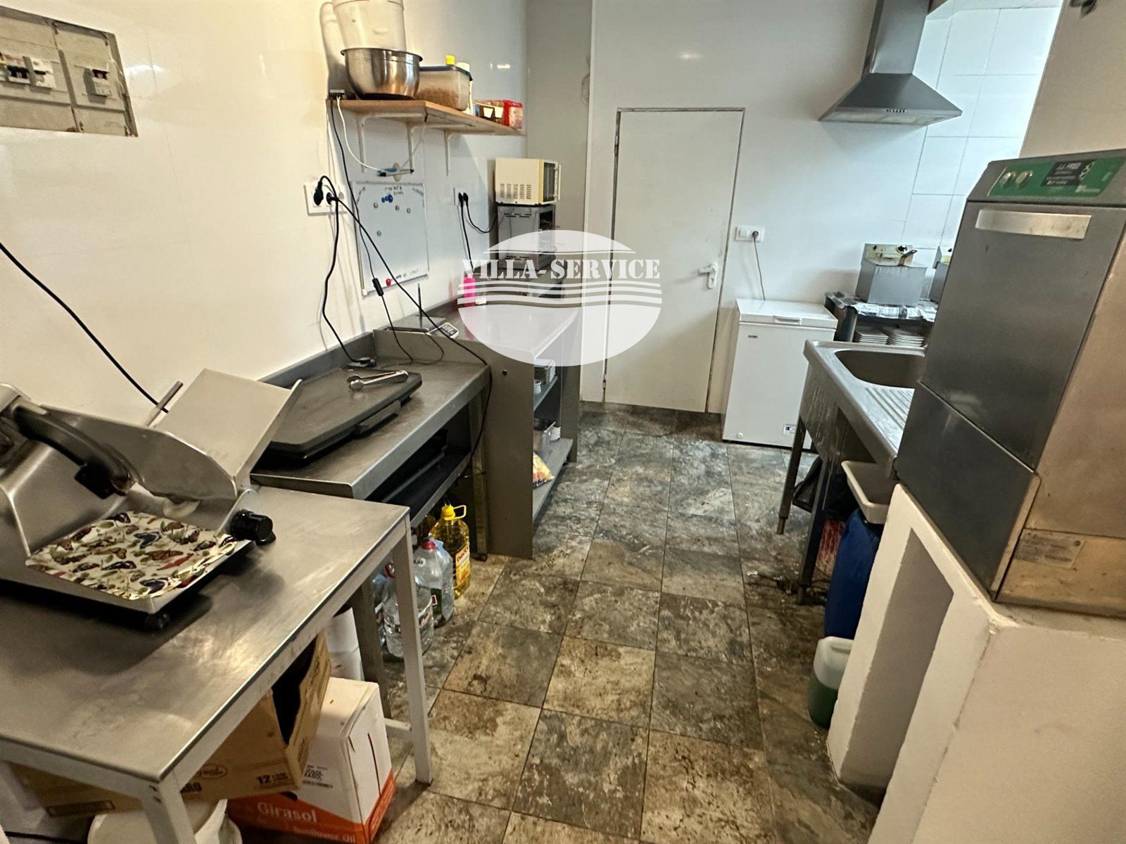 image ¡Gran oportunidad! 🌟 Local comercial en Cunit en el Passeig Marítim 15