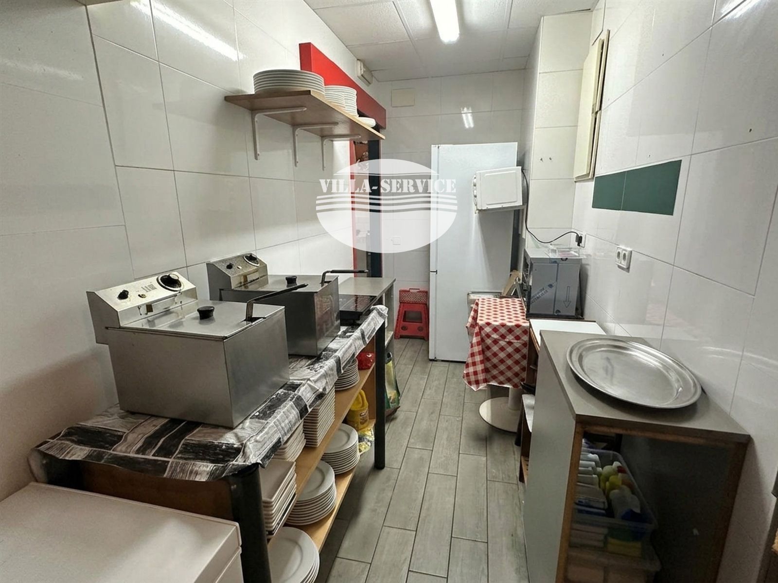 image ¡Gran oportunidad! 🌟 Local comercial en Cunit en el Passeig Marítim 28