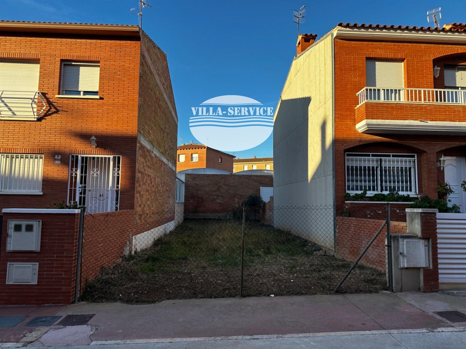 image ¡Oportunidad única! 🌟 Se vende parcela de 120 m² en la exclusiva zona del Sindicat de Calafell. 1