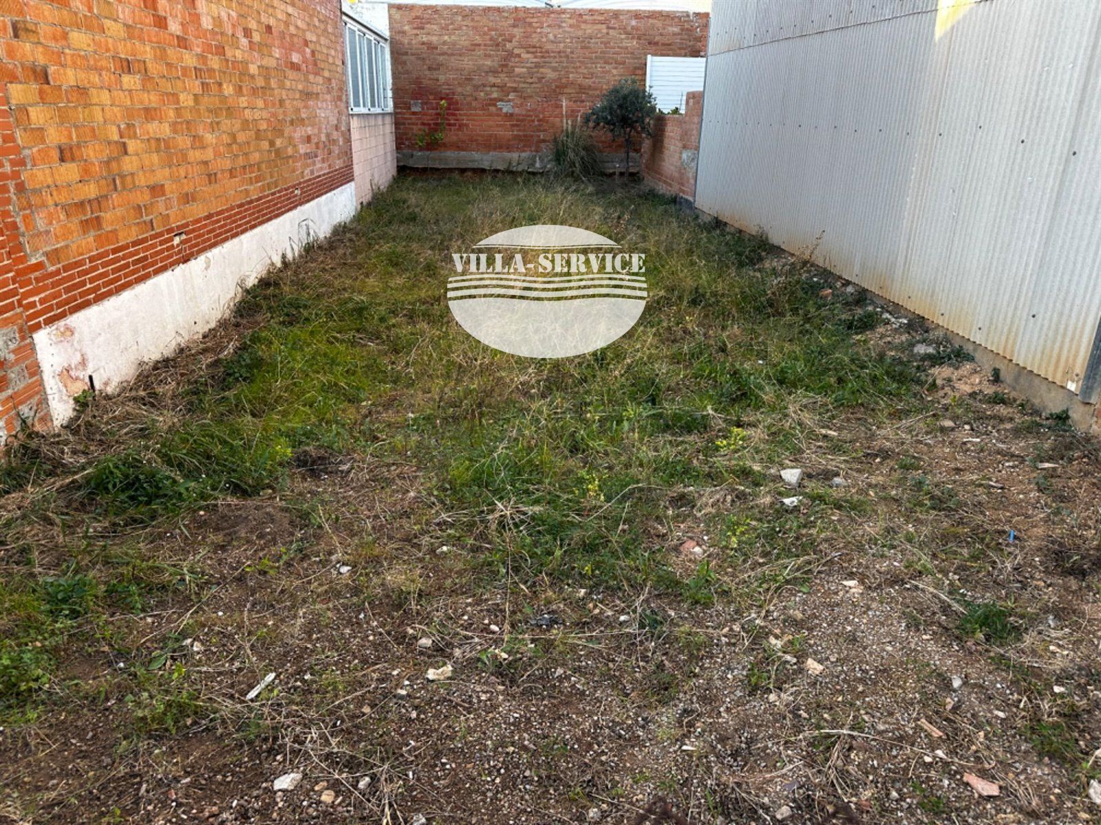 image ¡Oportunidad única! 🌟 Se vende parcela de 120 m² en la exclusiva zona del Sindicat de Calafell. 2