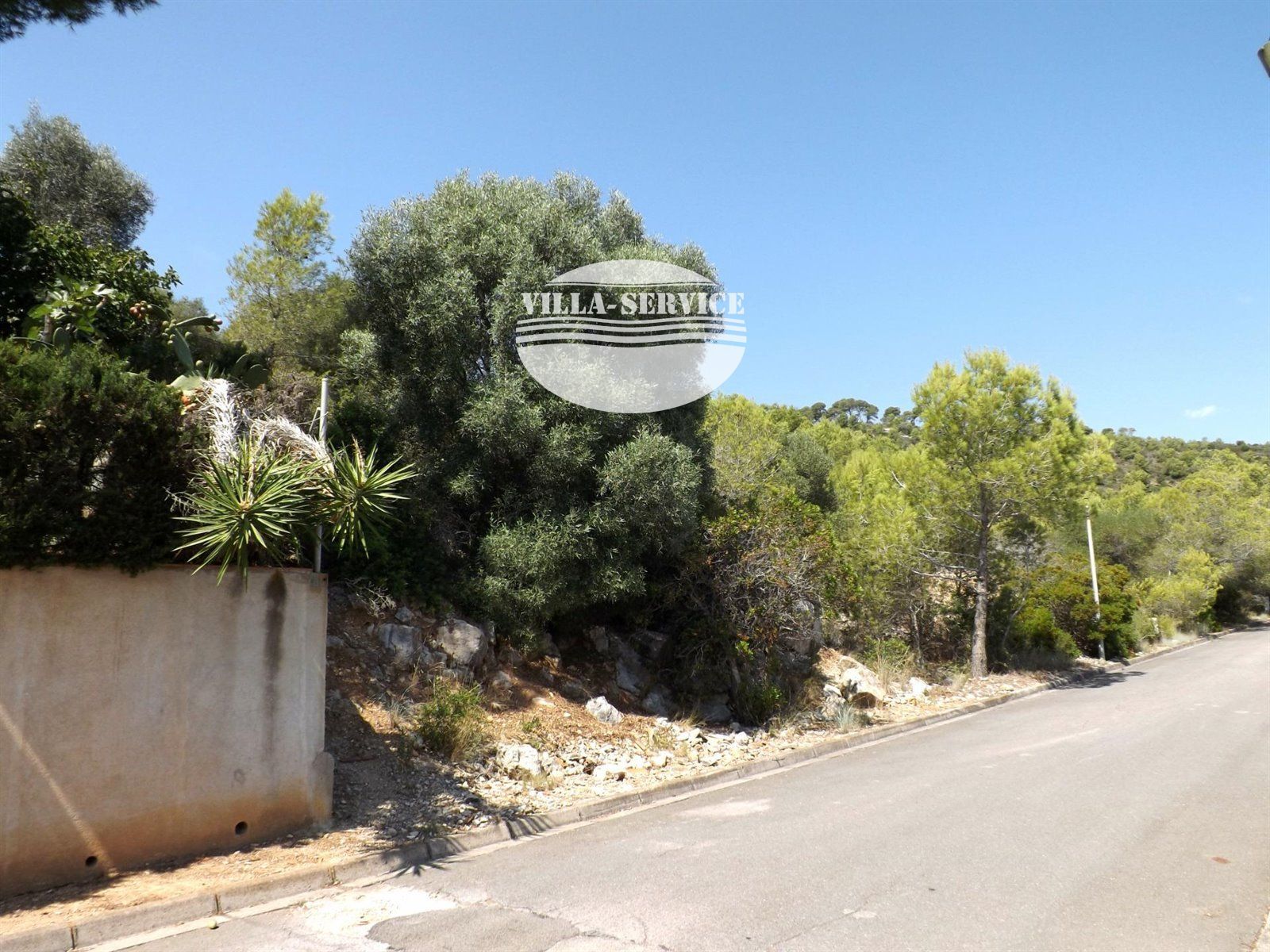 image Exclusiva parcela de 613 m² para amantes del relax 2