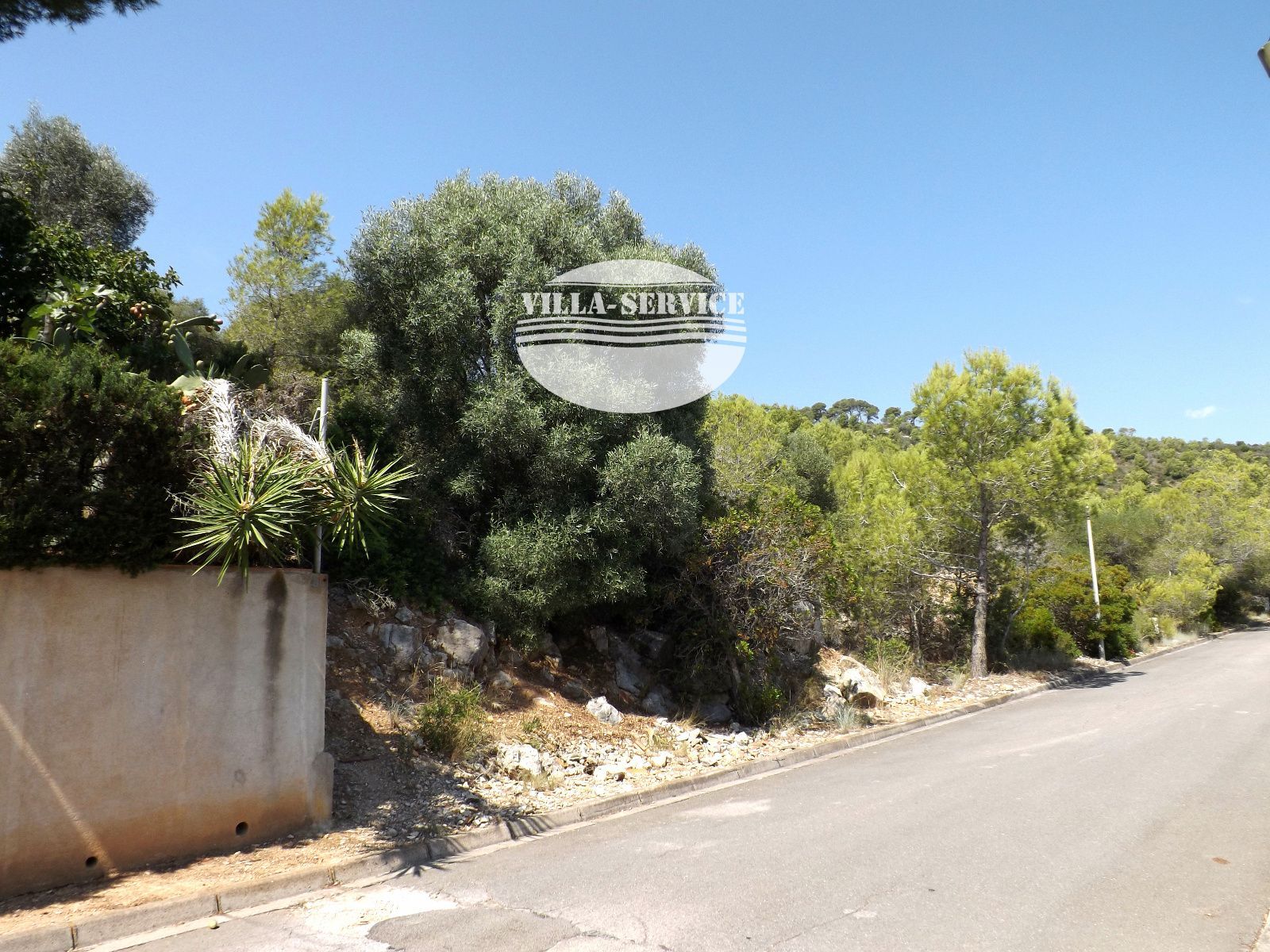 image Exclusiva parcela de 613 m² para amantes del relax 3