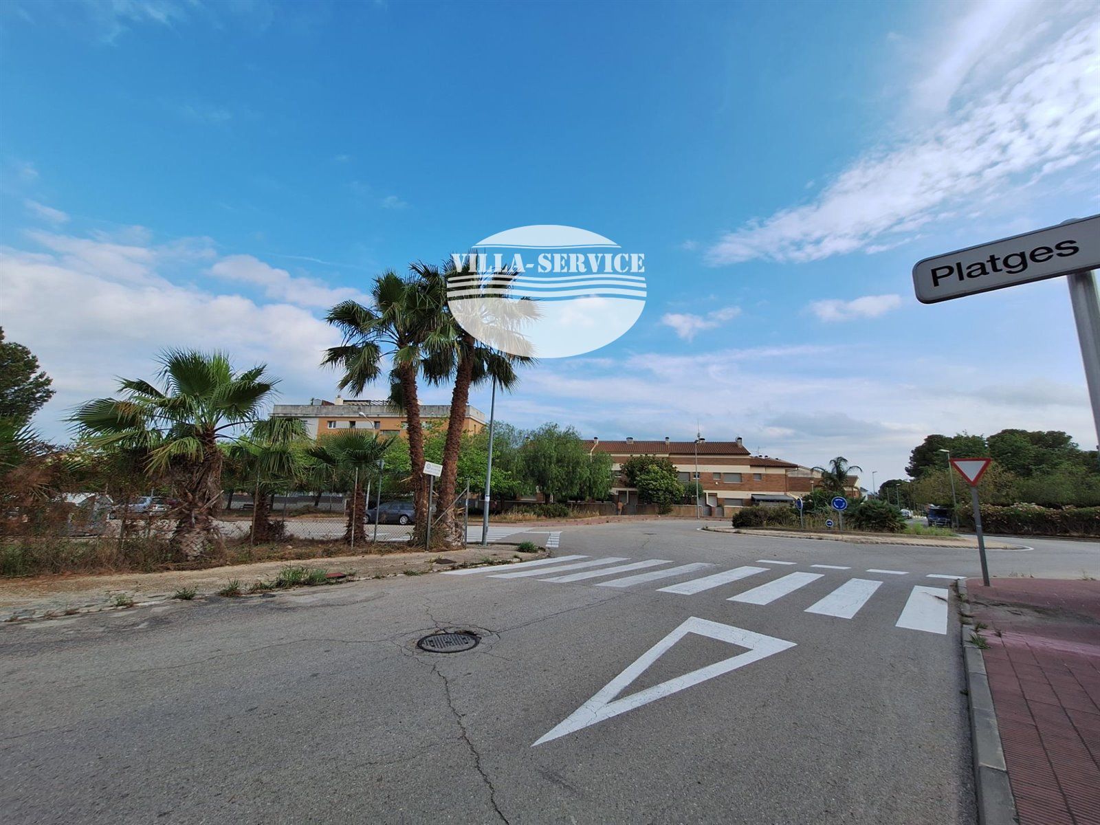 image GRAN TERRENO RESIDENCIAL ESQUINERO EN EL ROMANÍ - EL VENDRELL 1