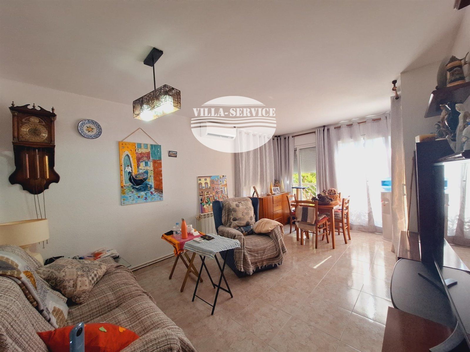 image PRECIOSA PLANTA BAJA EN EL CORAZÓN DE CUBELLES 2