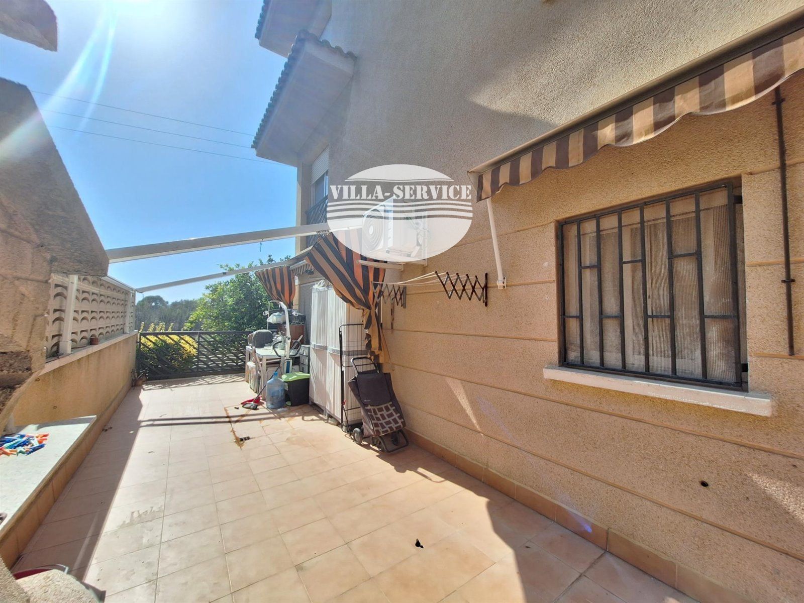 image PRECIOSA PLANTA BAJA EN EL CORAZÓN DE CUBELLES 30