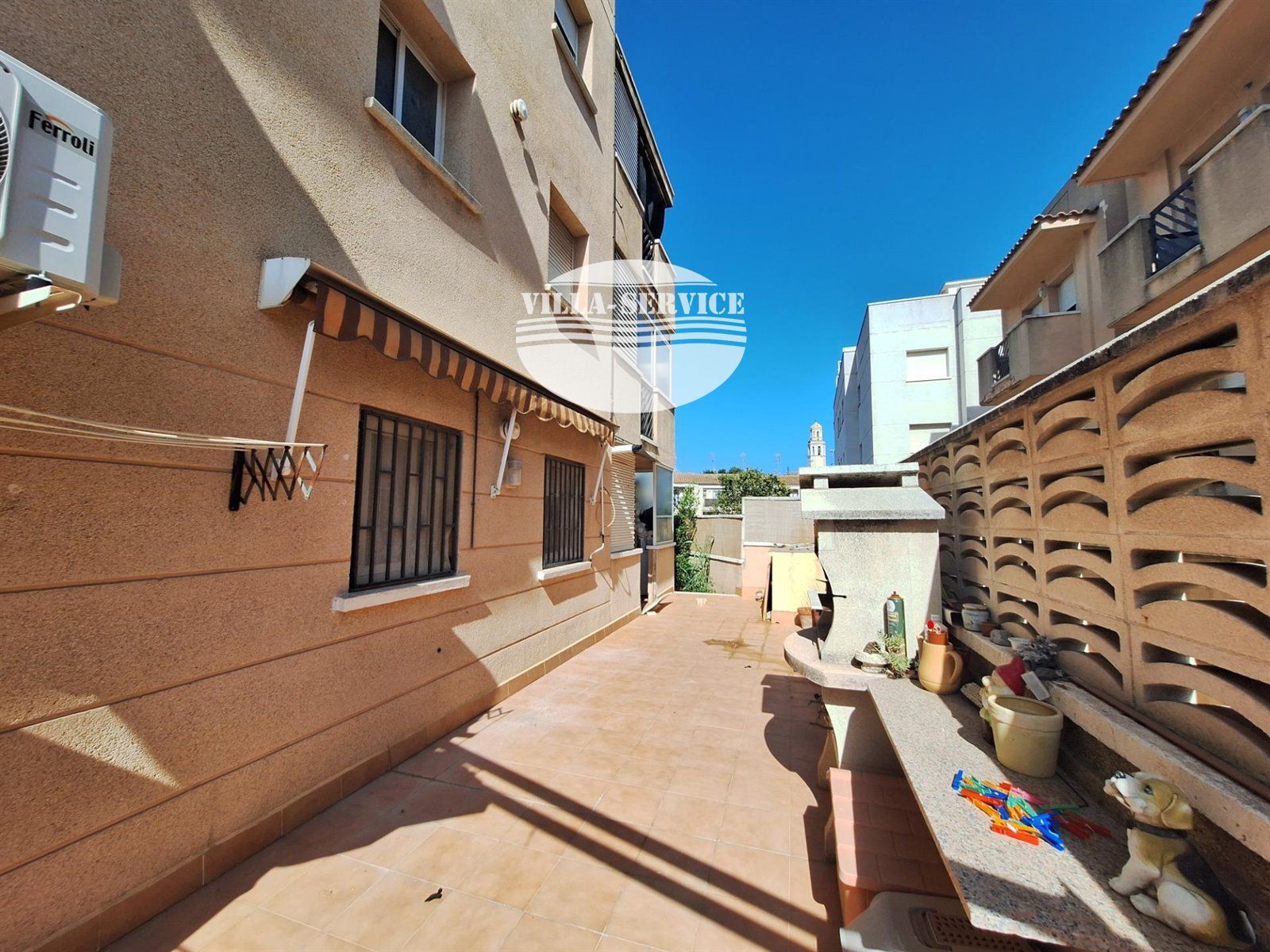 image PRECIOSA PLANTA BAJA EN EL CORAZÓN DE CUBELLES 36