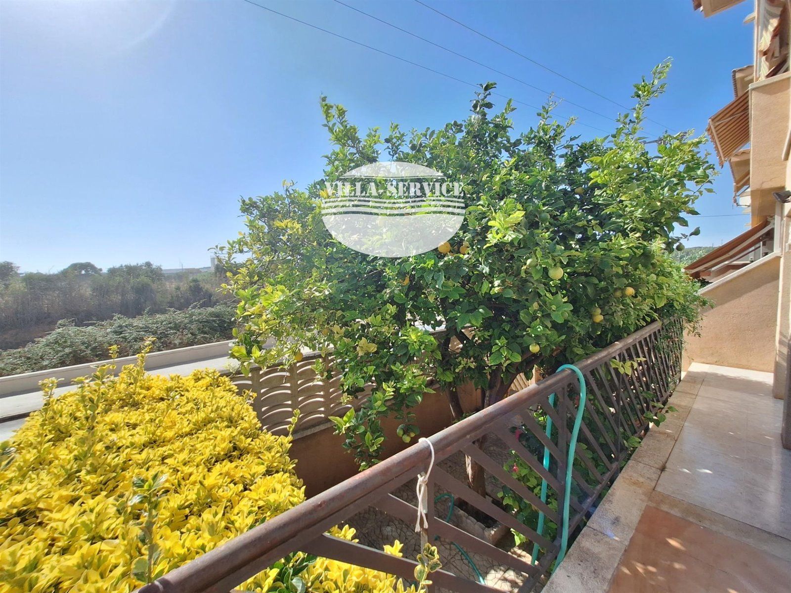 image PRECIOSA PLANTA BAJA EN EL CORAZÓN DE CUBELLES 42