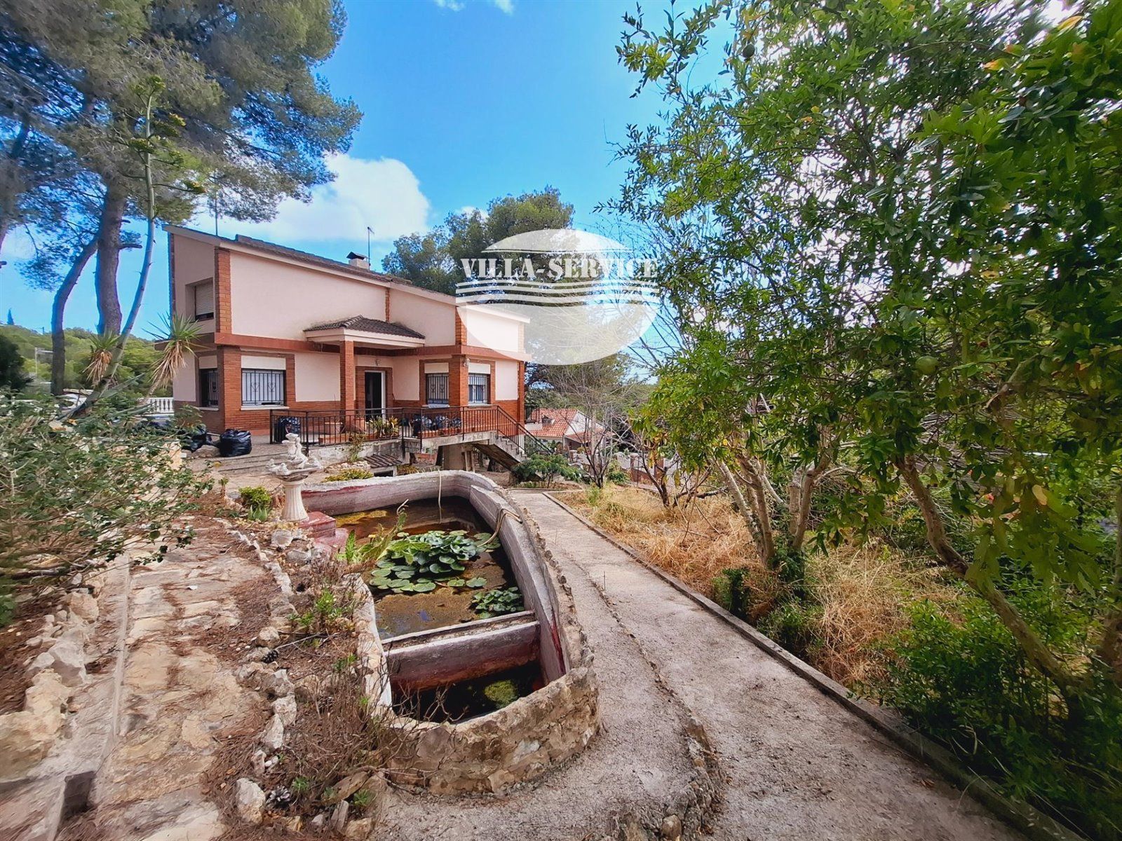 image CHALET INDEPENDIENTE CON PISCINA Y GRAN PARCELA EN VALLDEMAR - CALAFELL ☀️ 1