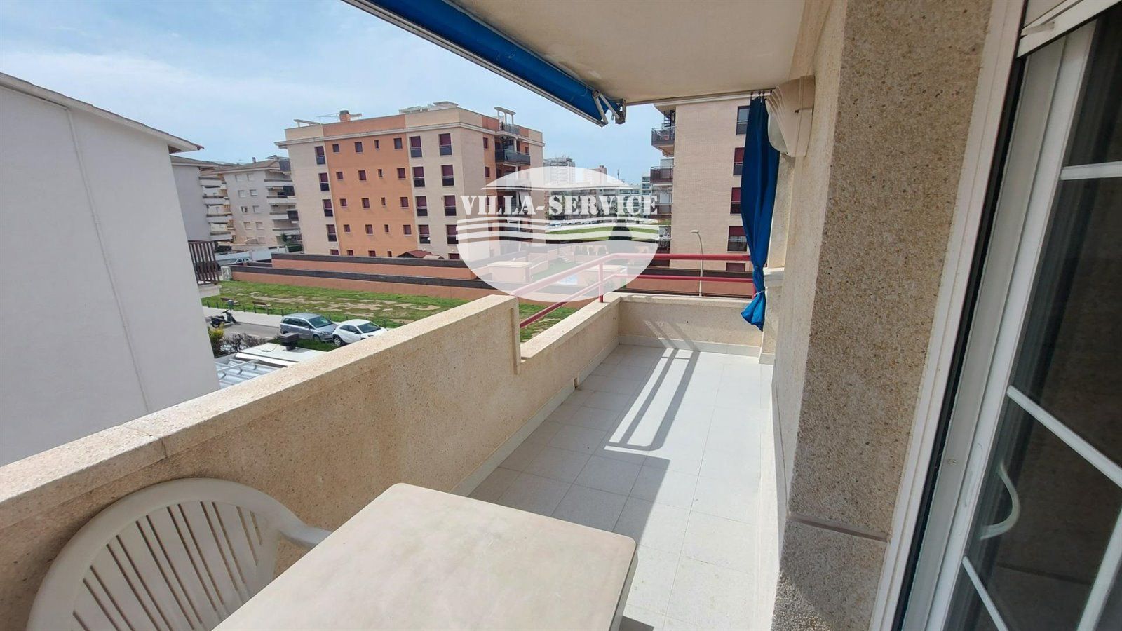 image Estupendo piso de 3 dormitorios en la zona de L´Estany 2