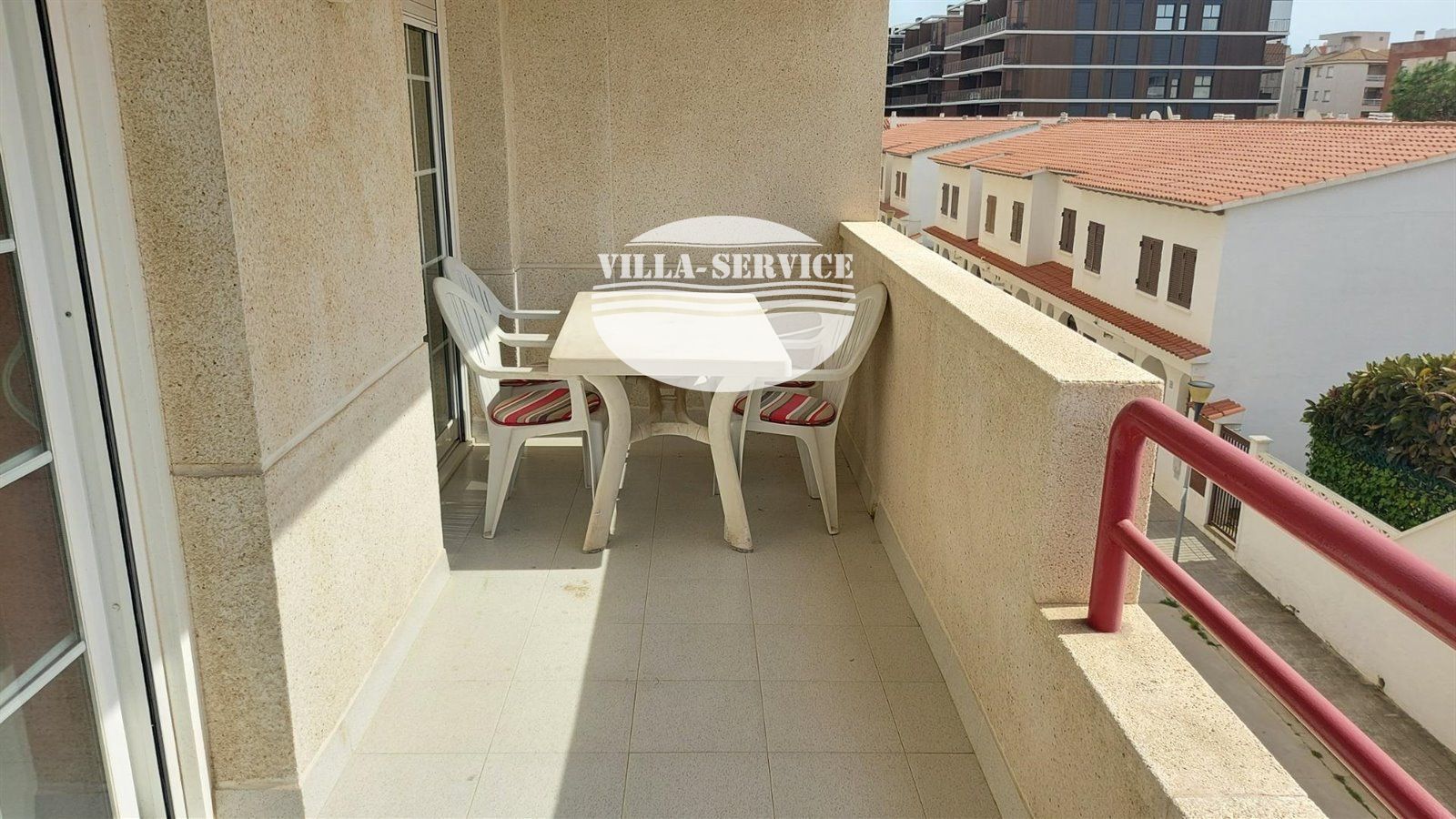 image Estupendo piso de 3 dormitorios en la zona de L´Estany 4