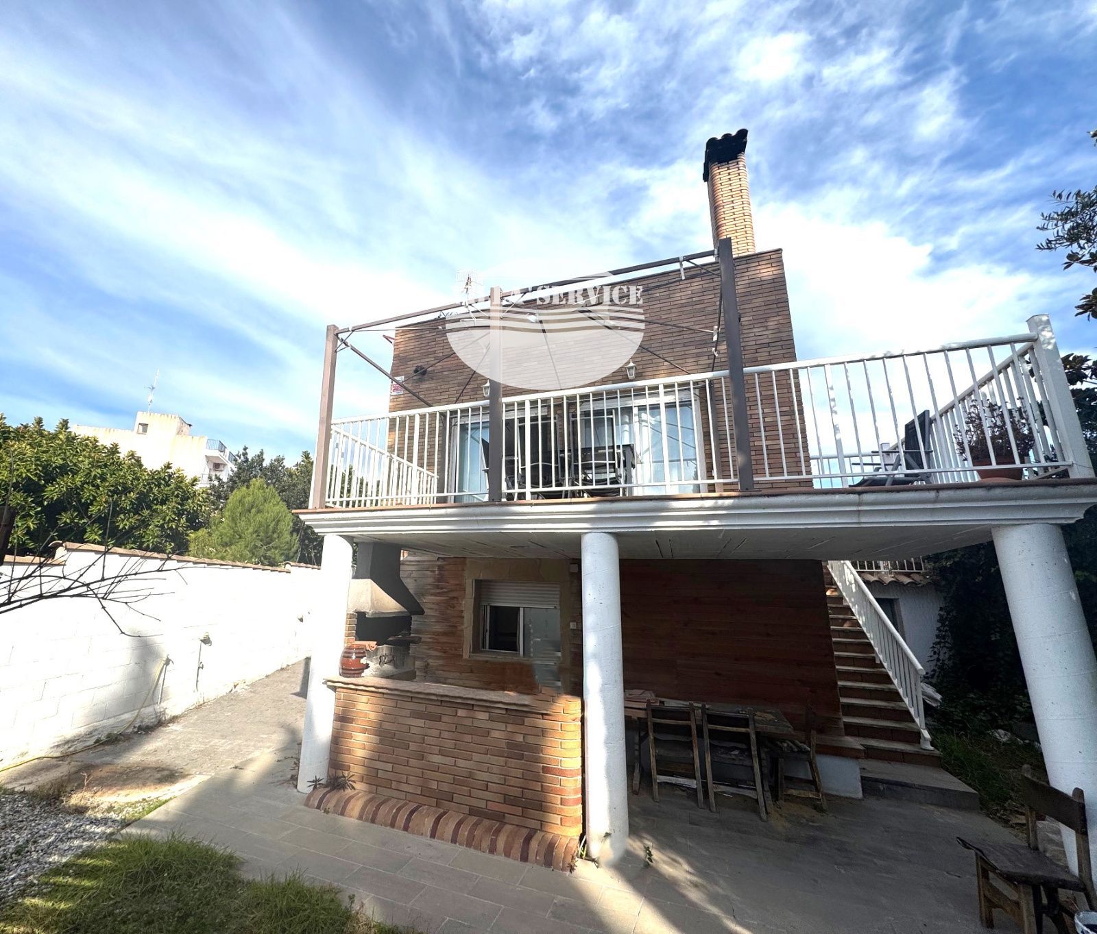 image Chalet independiente con piscina y garaje 12