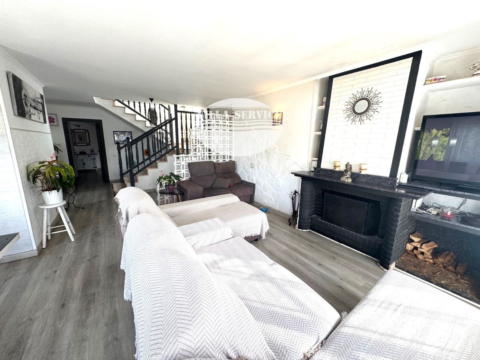 image Chalet independiente con piscina y garaje 4