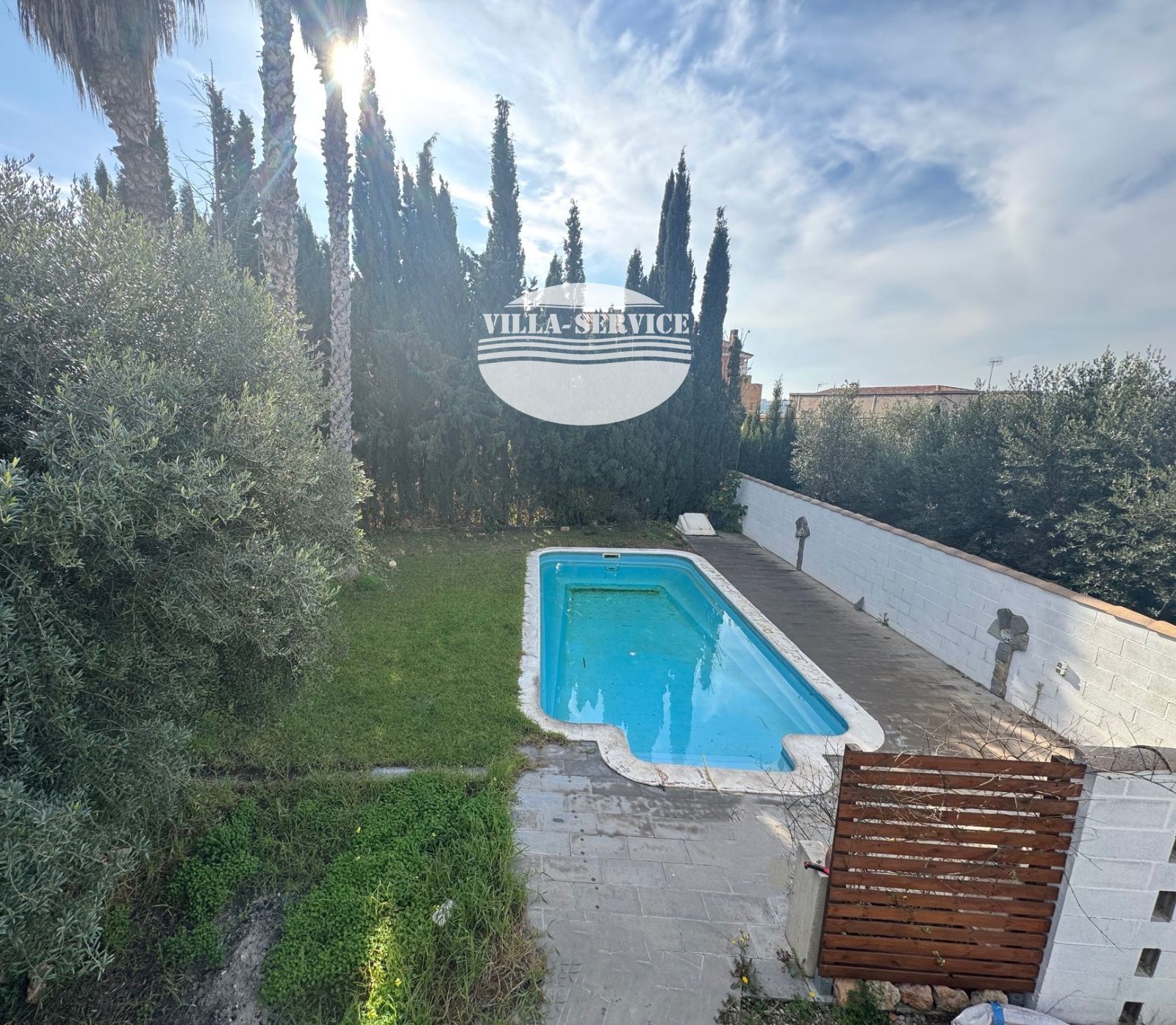 image Chalet independiente con piscina y garaje 16