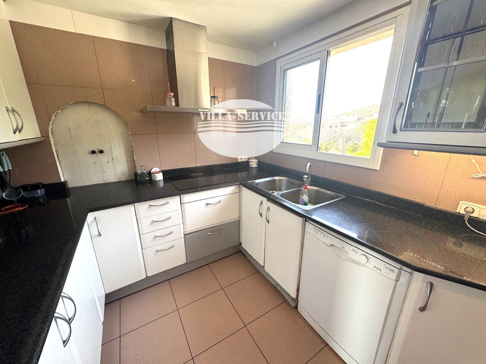 image Chalet independiente con piscina y garaje 10