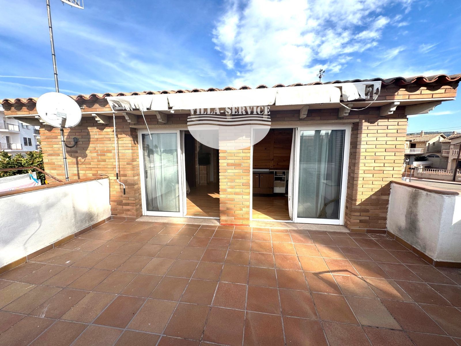 image Chalet independiente con piscina y garaje 29