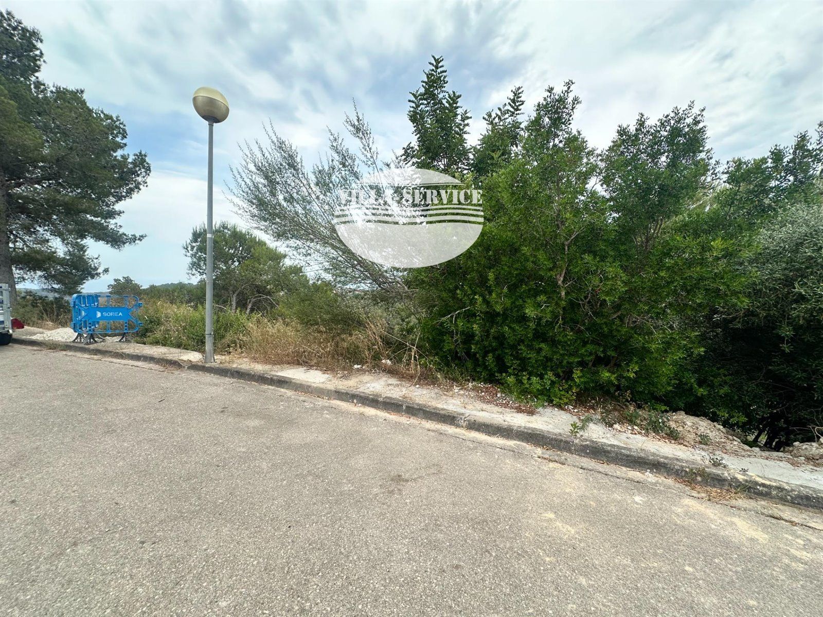 Oportunidad Única: Solar con Vista al Mar en Valldemar