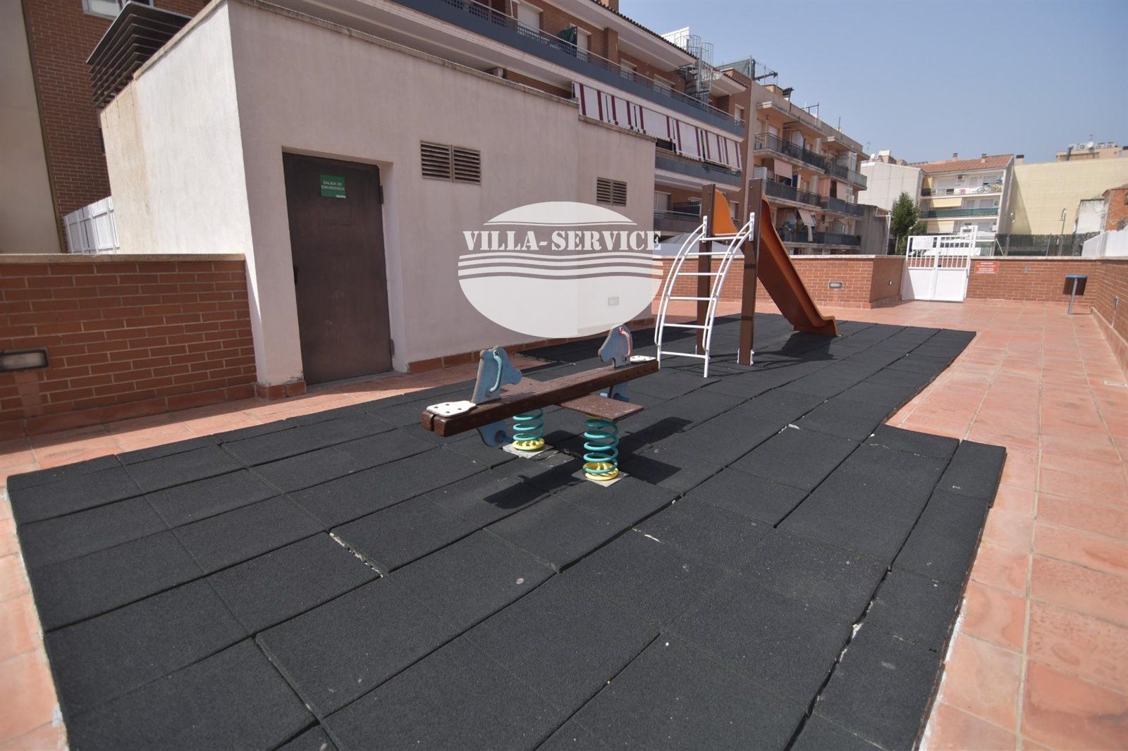 image Moderno Piso Seminuevo en El Vendrell con Piscina y Amplia Terraza 4