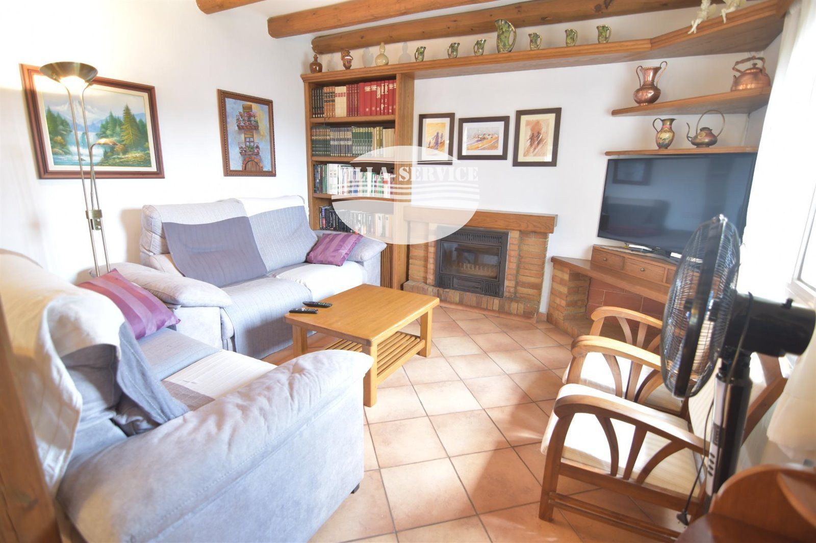 image Encantadora Casa en Mas Mateu con Piscina y Licencia Turística 2