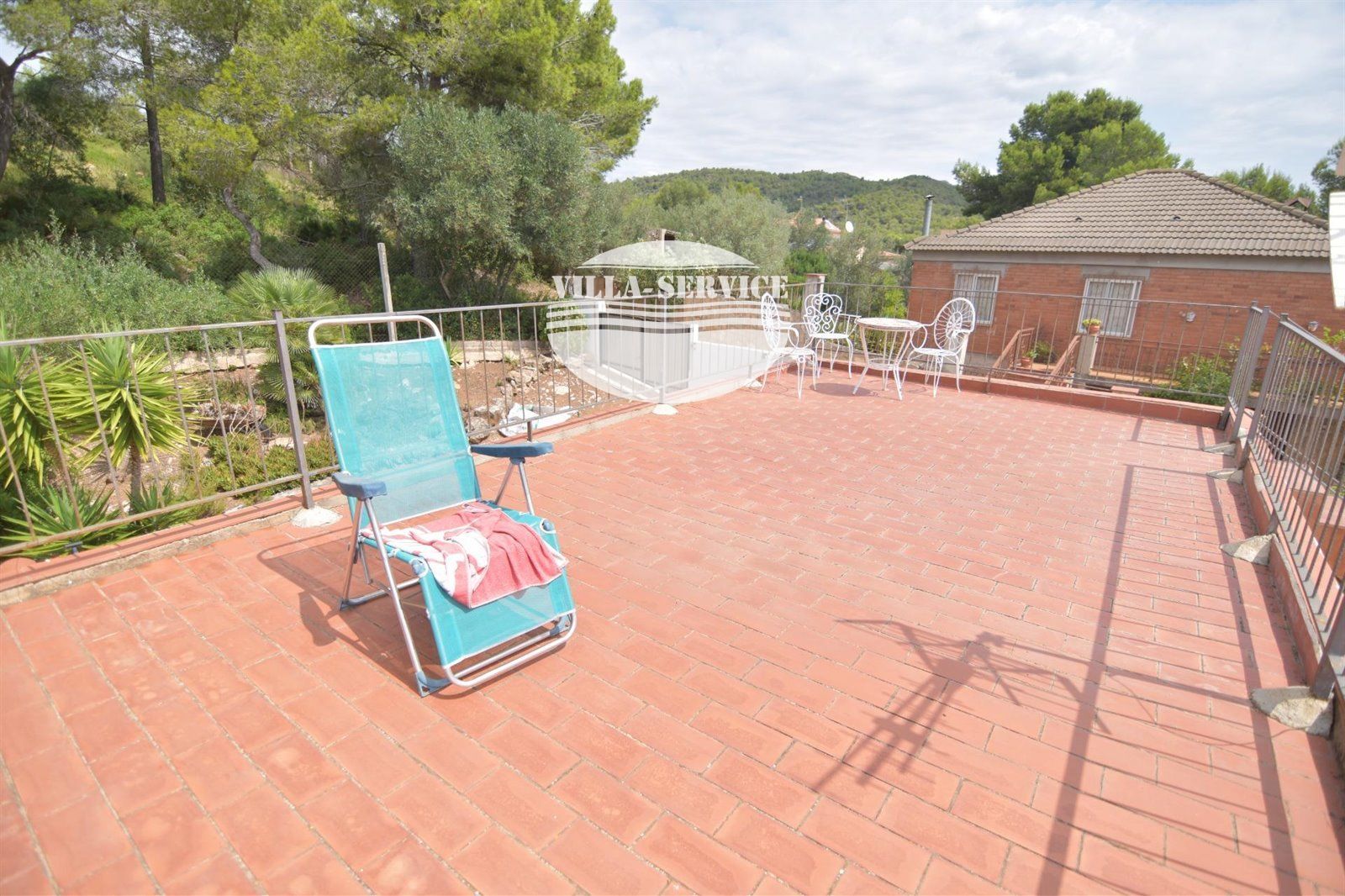 image Encantadora Casa en Mas Mateu con Piscina y Licencia Turística 34