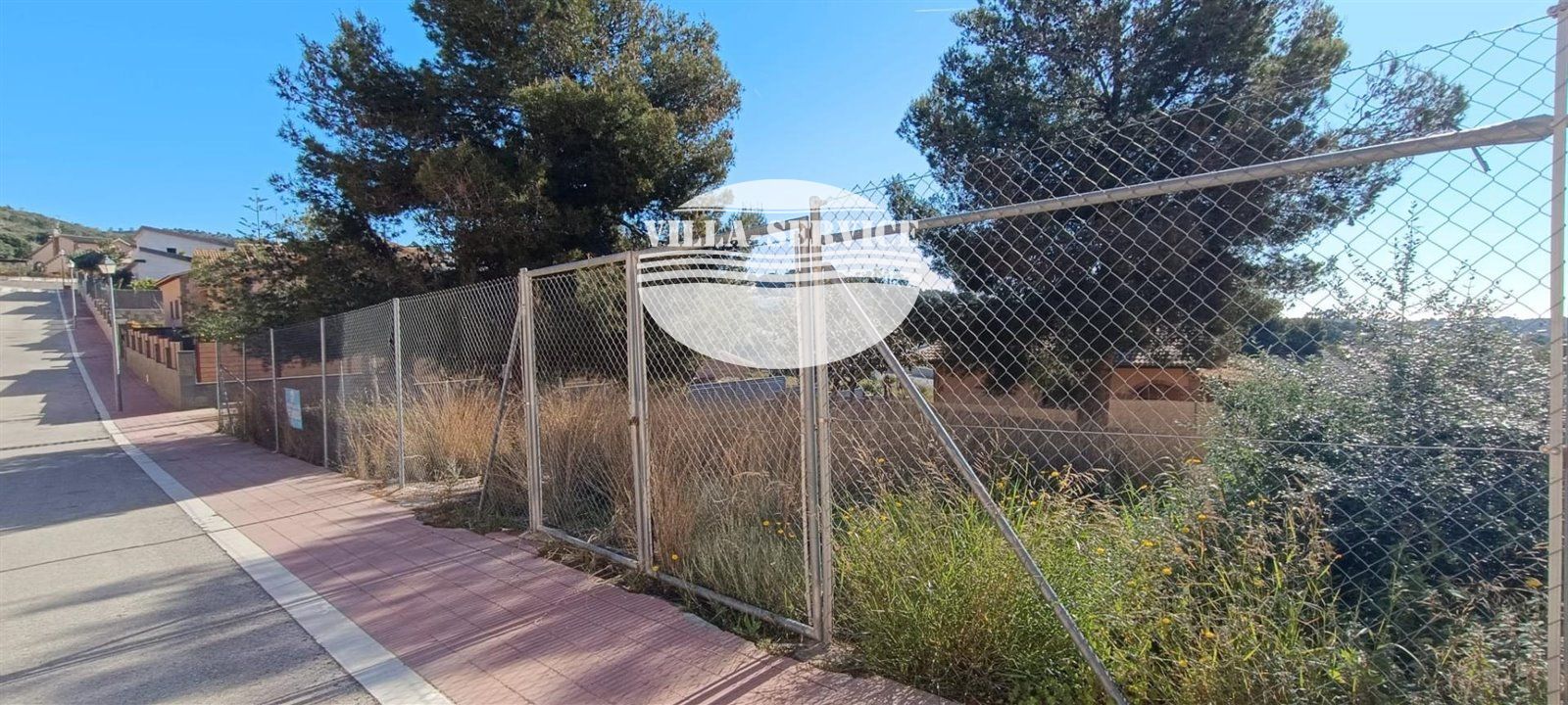 image Terreno urbano en venta en Roda de Barà 1