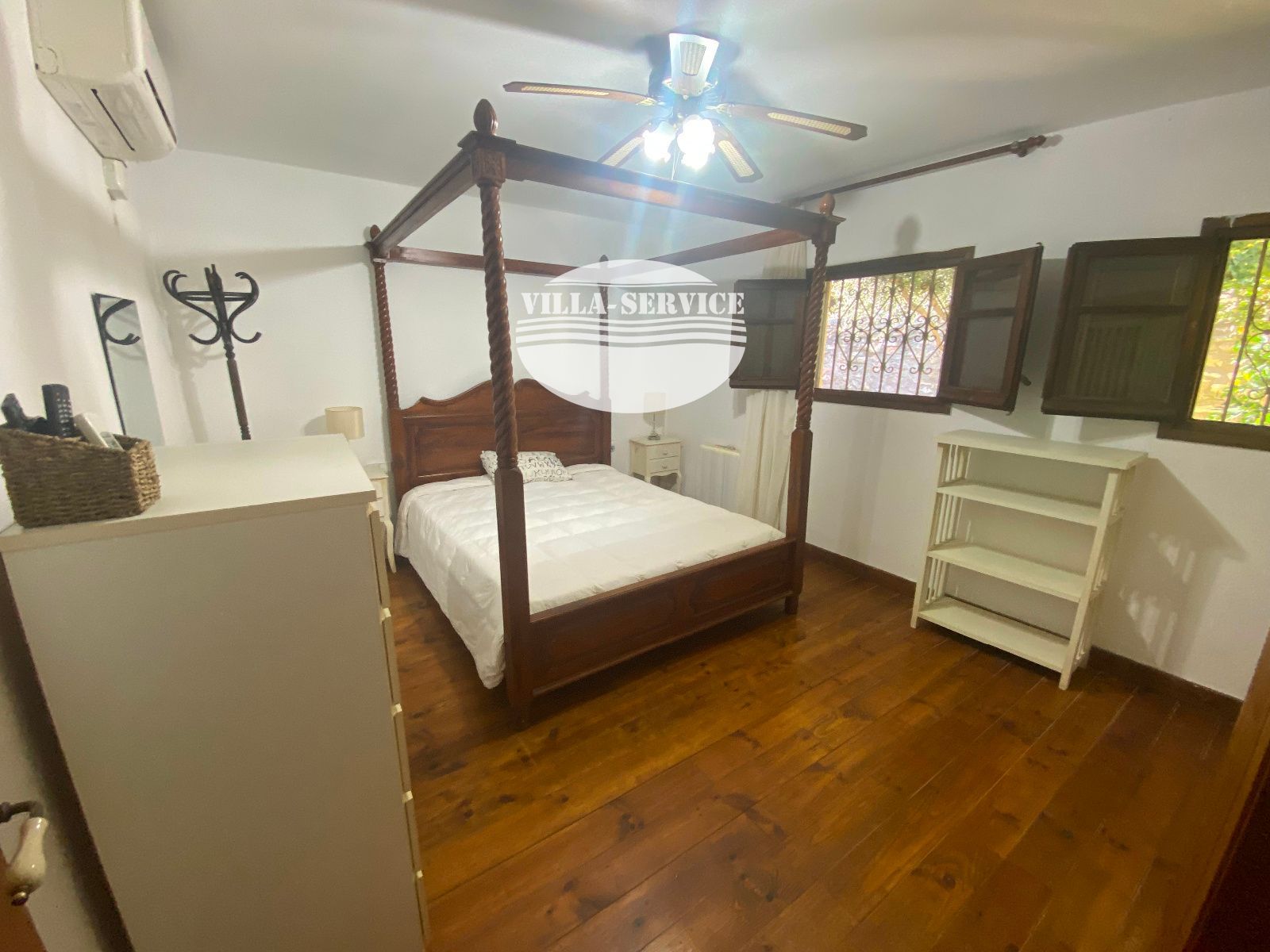image VENTA DE CHALET INDEPENDIENTE DE 5 HABITACIONES EN CUNIT!!! 38