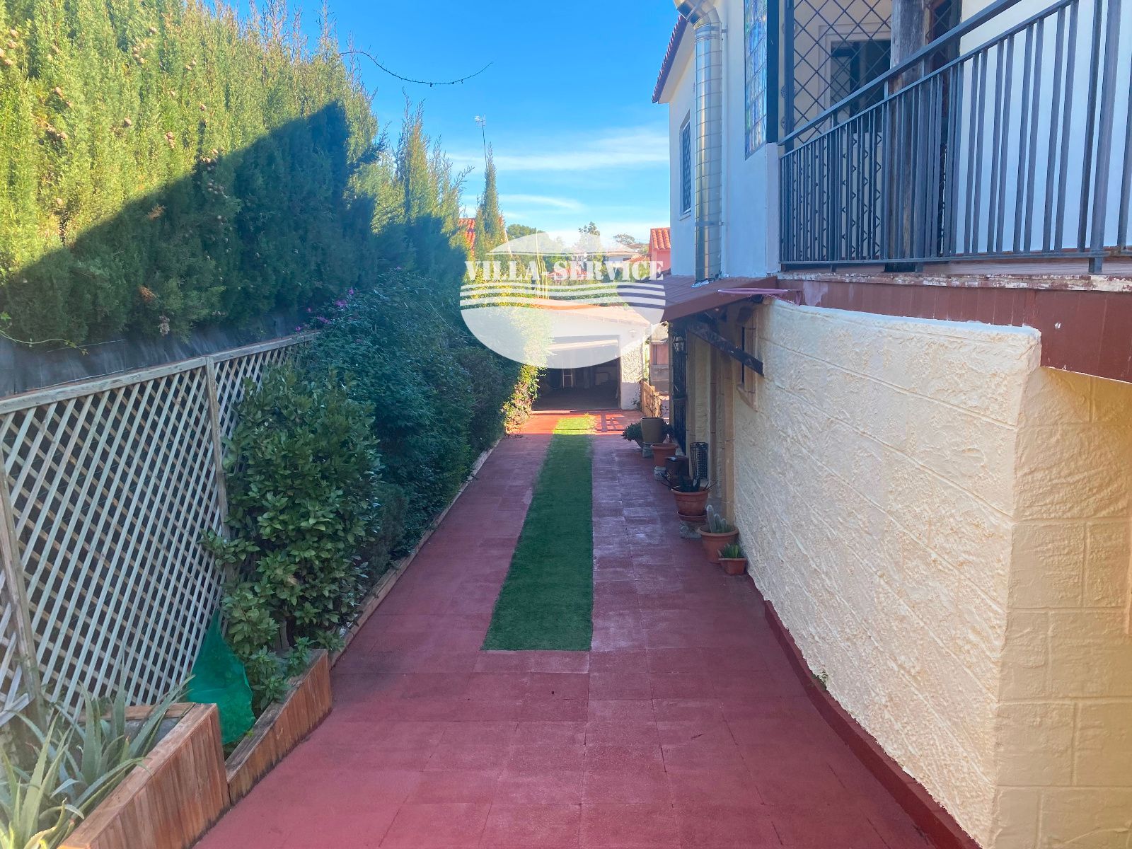 image VENTA DE CHALET INDEPENDIENTE DE 5 HABITACIONES EN CUNIT!!! 53