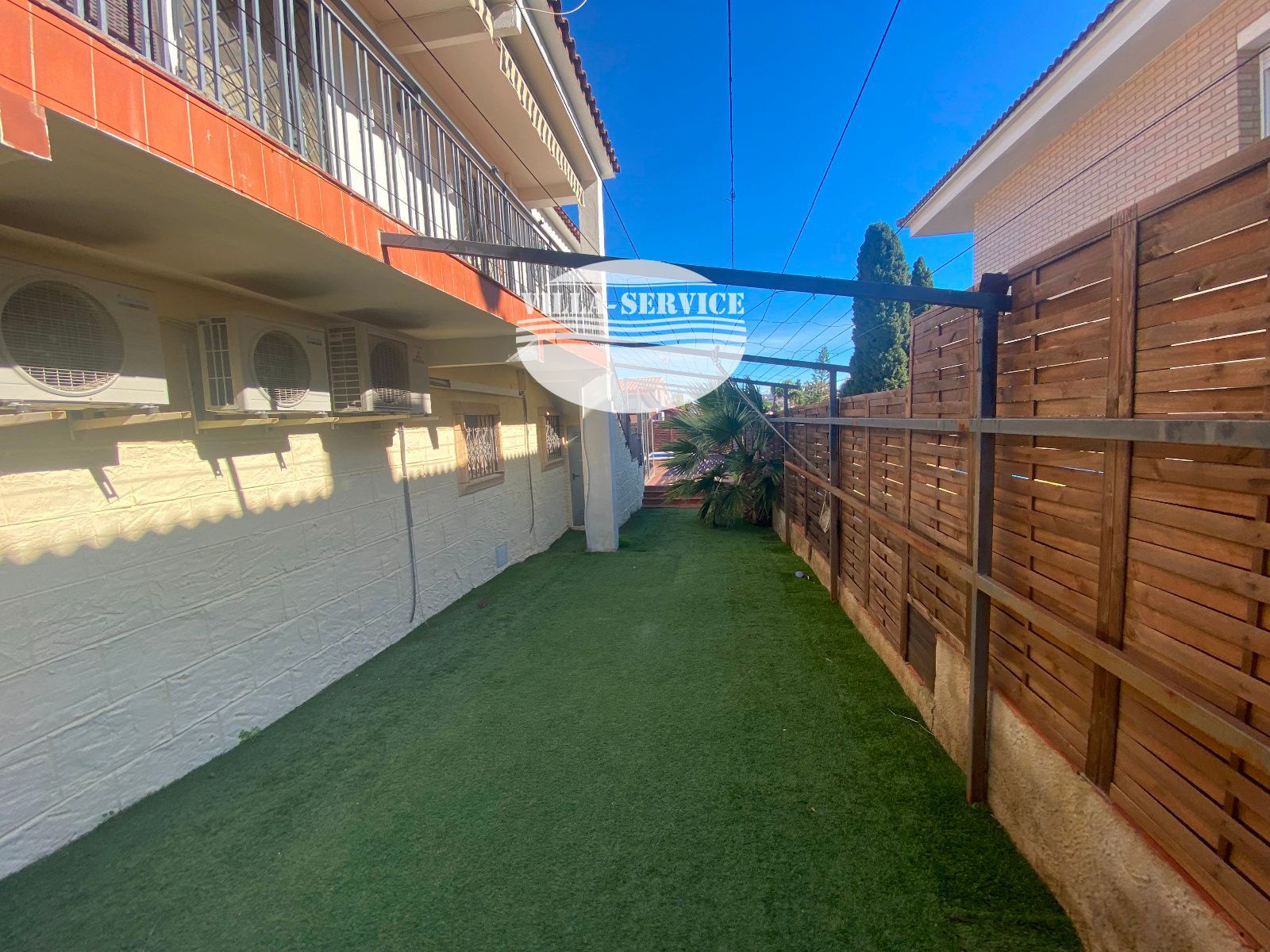 image VENTA DE CHALET INDEPENDIENTE DE 5 HABITACIONES EN CUNIT!!! 59