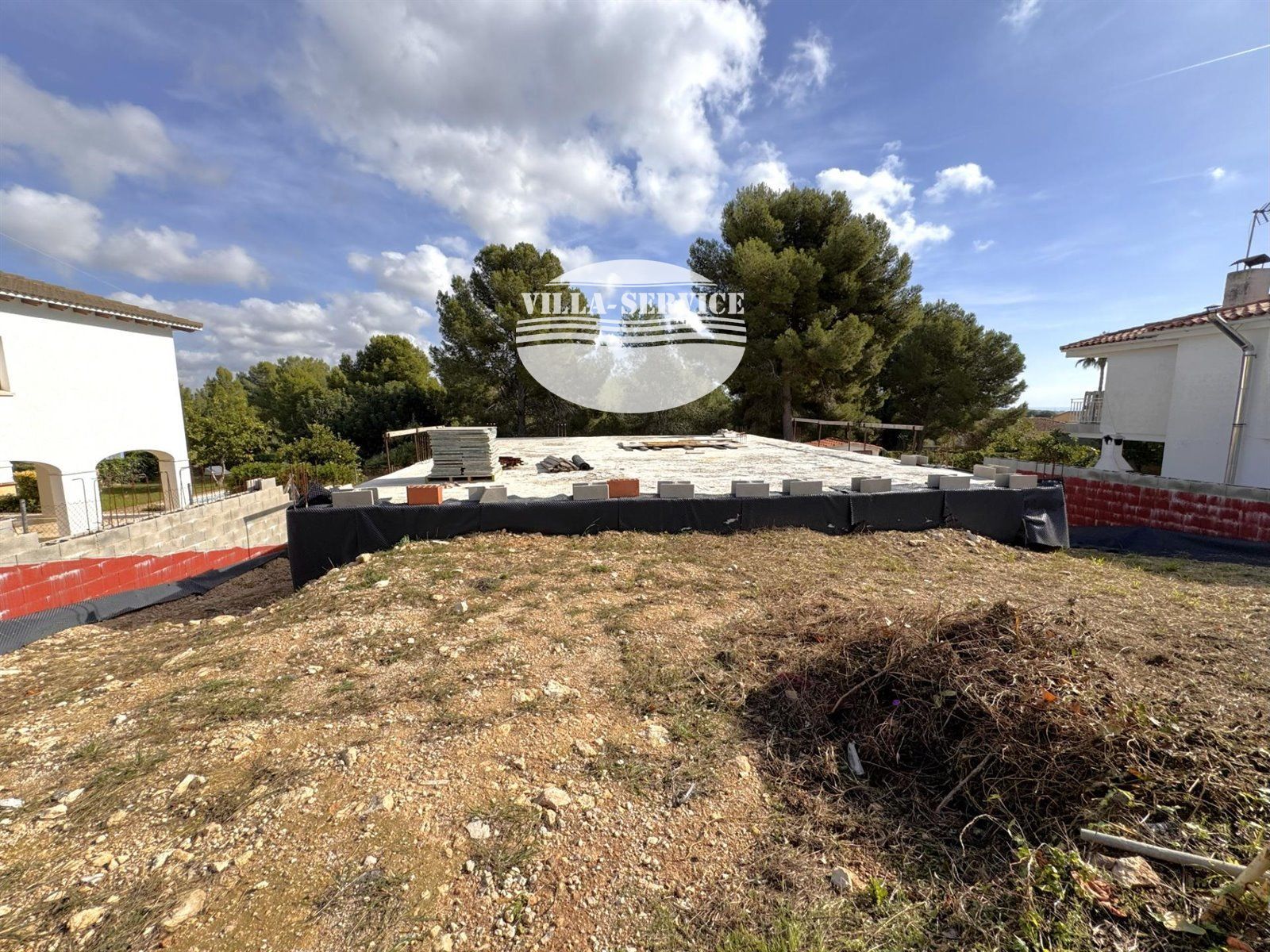 image CASA INDEPENDIENTE EN CONSTRUCCION URB. NOU VENDRELL 2